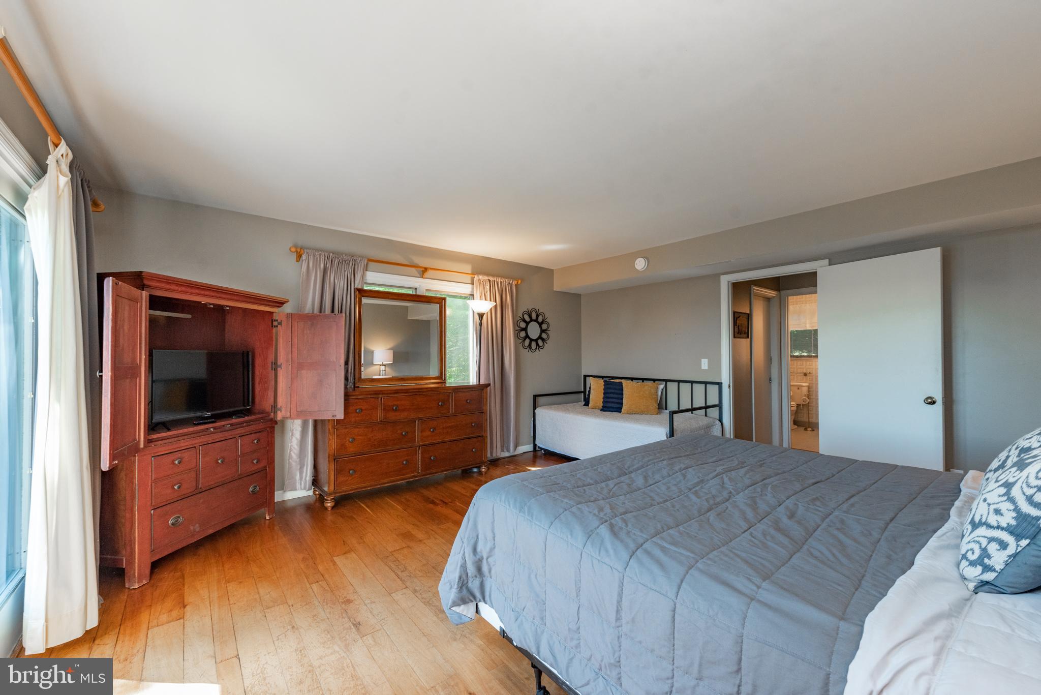 PARADISE RIDGE - Residential