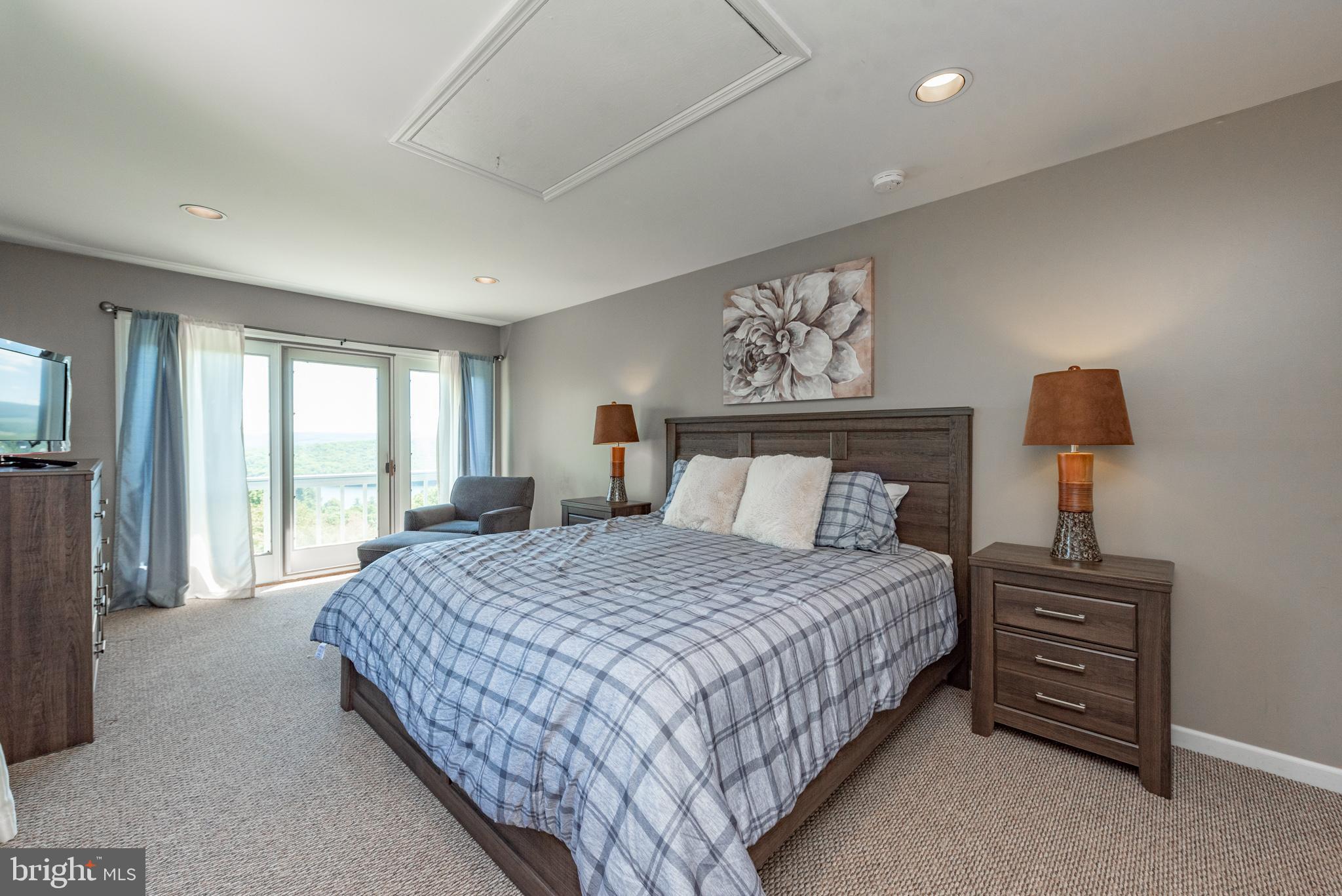 PARADISE RIDGE - Residential