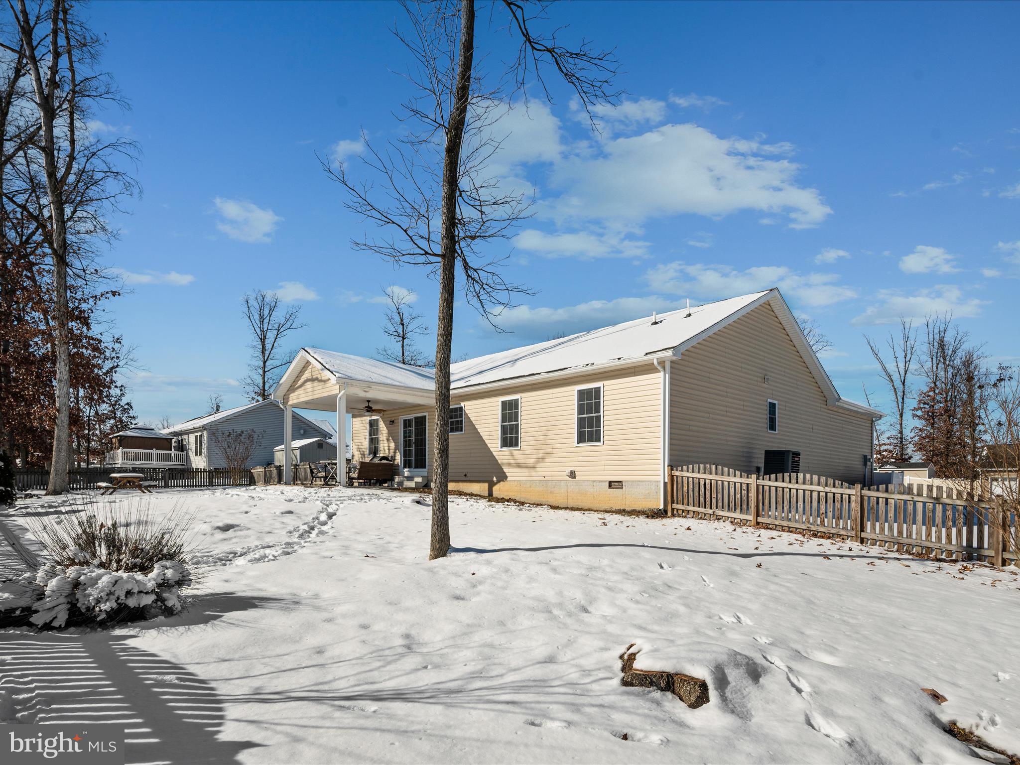 MIDDLE CREEK MANOR - Residential