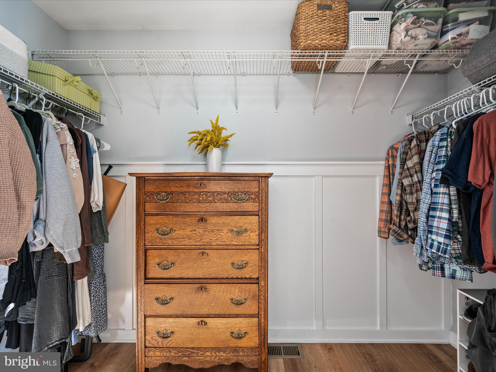 MIDDLE CREEK MANOR - Residential