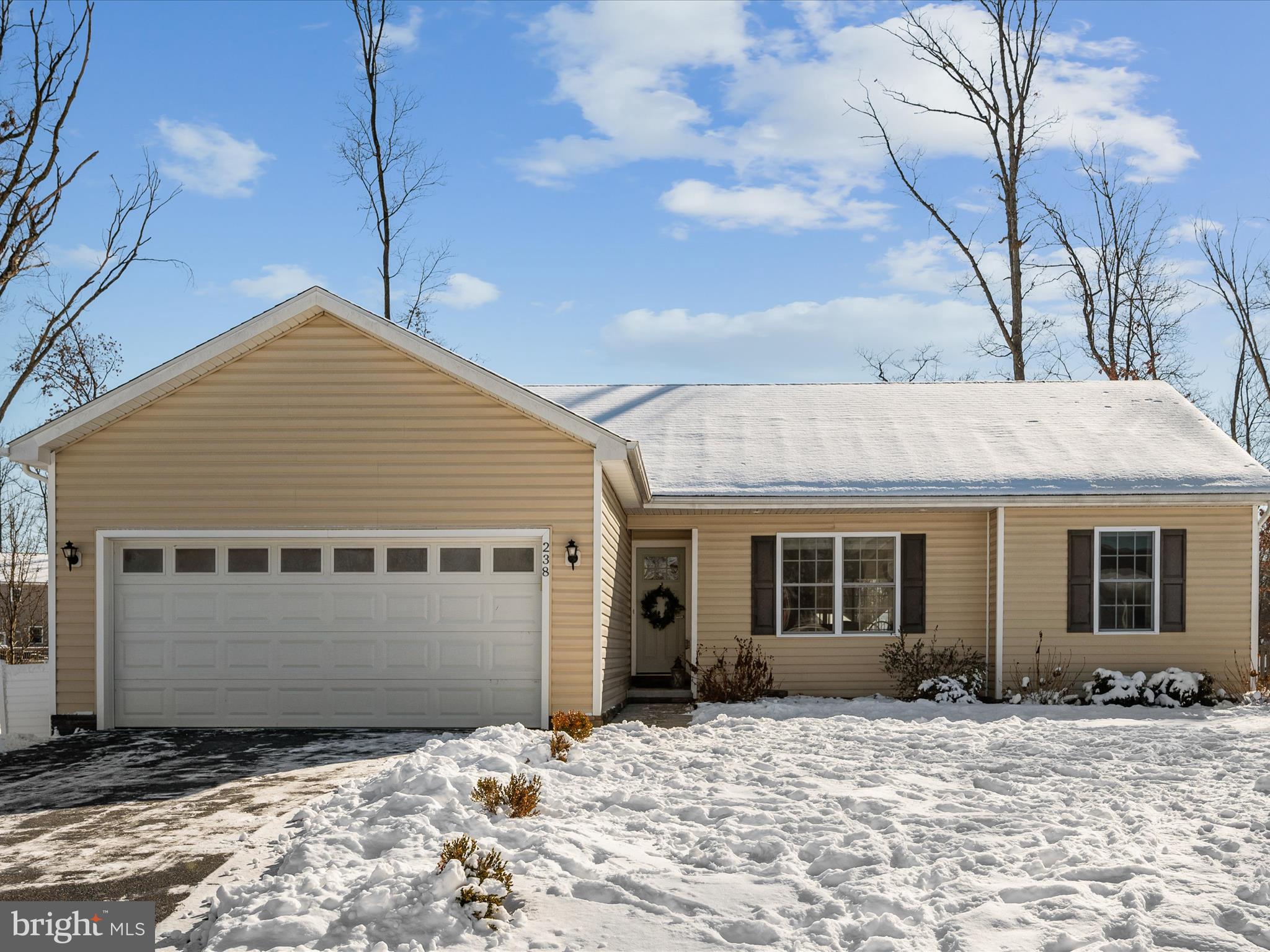 MIDDLE CREEK MANOR - Residential