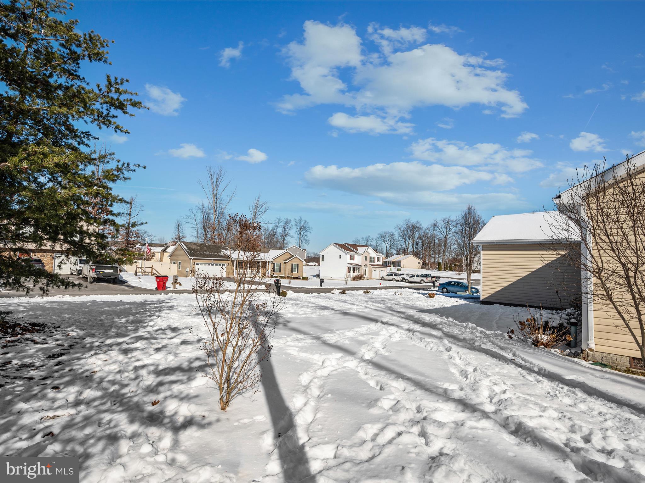 MIDDLE CREEK MANOR - Residential