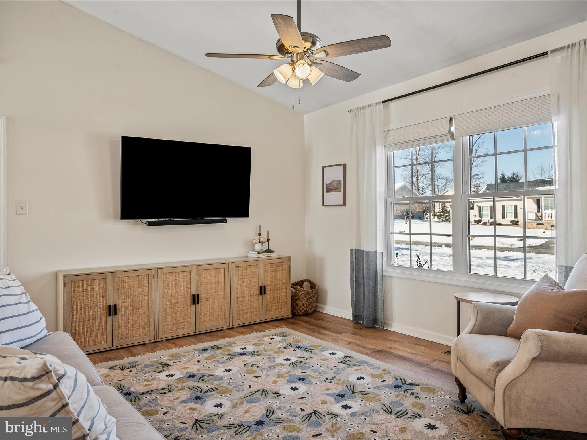 MIDDLE CREEK MANOR - Residential