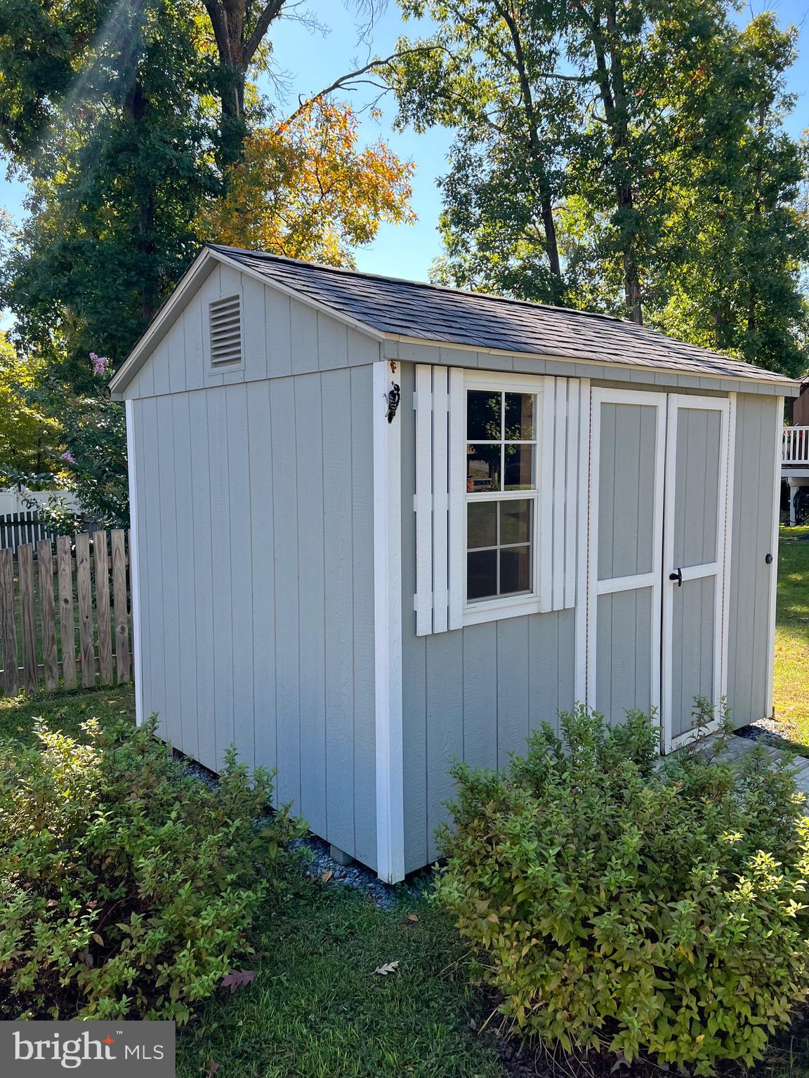 MIDDLE CREEK MANOR - Residential