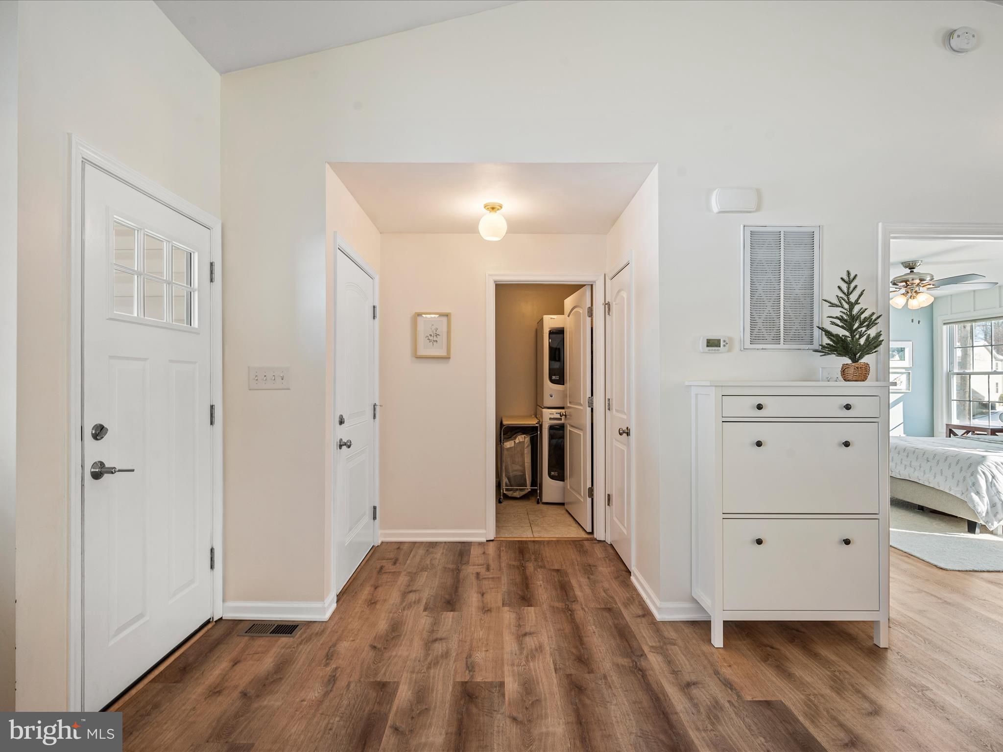 MIDDLE CREEK MANOR - Residential