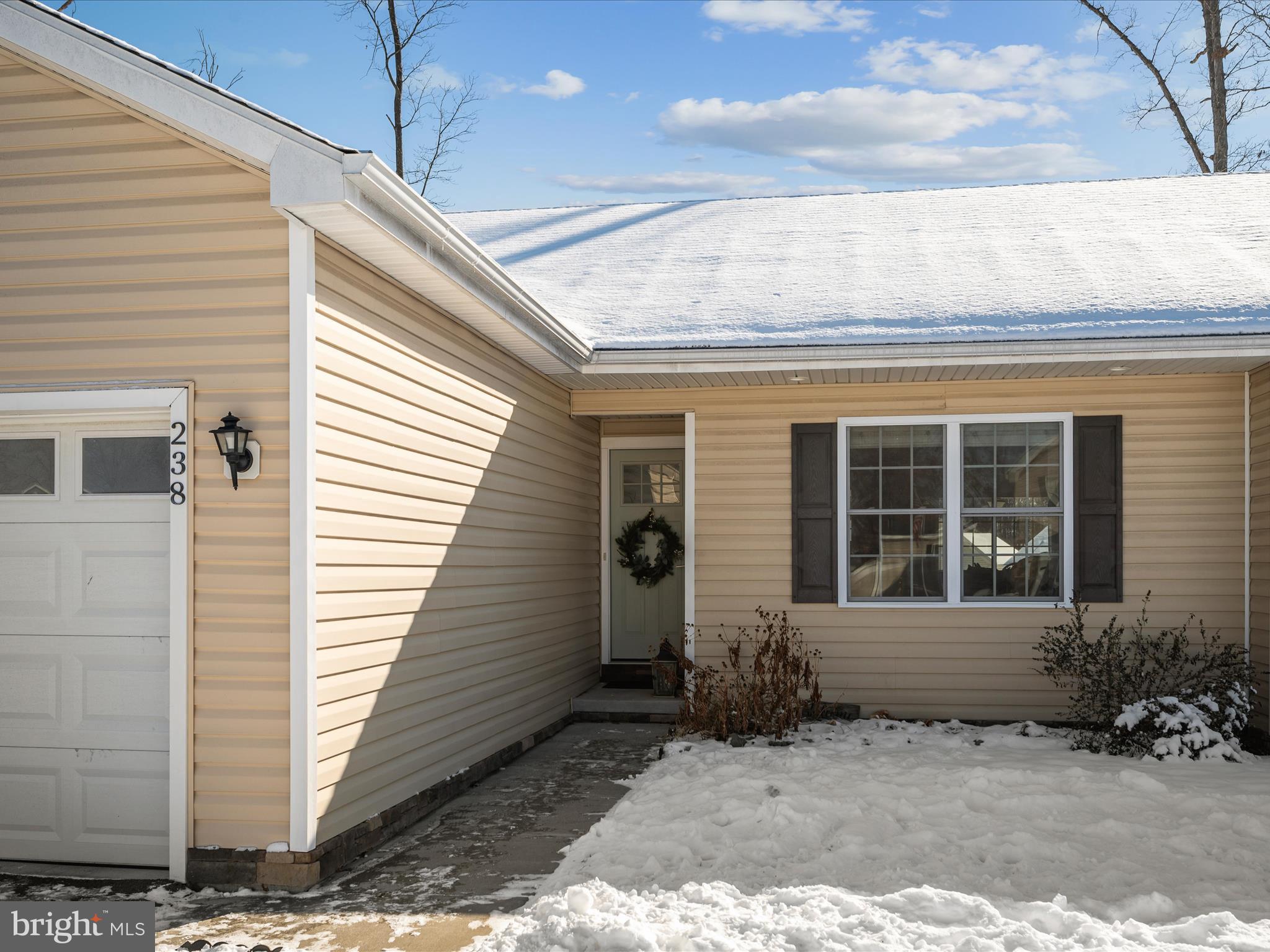 MIDDLE CREEK MANOR - Residential