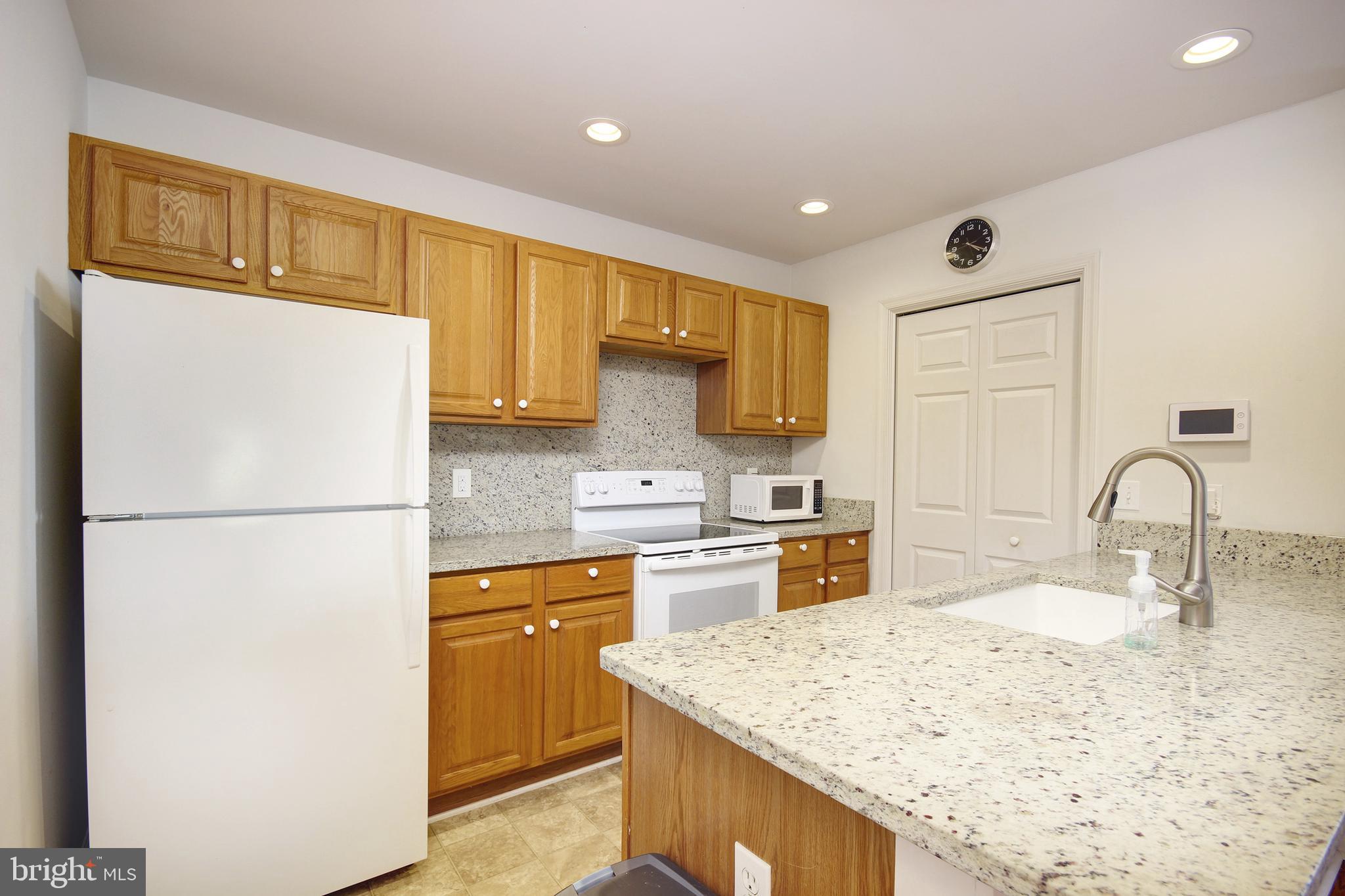 AVALON RETIREMENT COMM - Residential