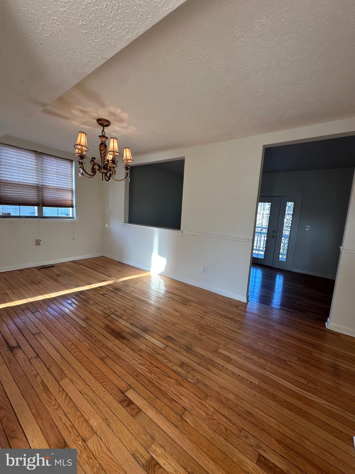 970 CENTRAL HILLS LANE