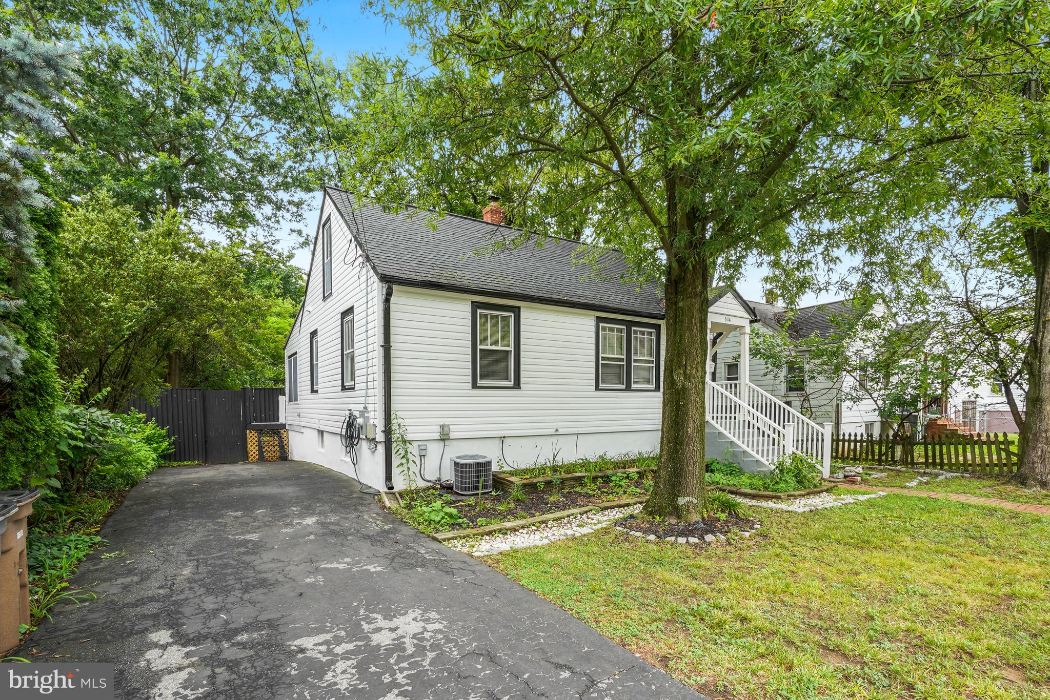 314 GRANDIN AVENUE
