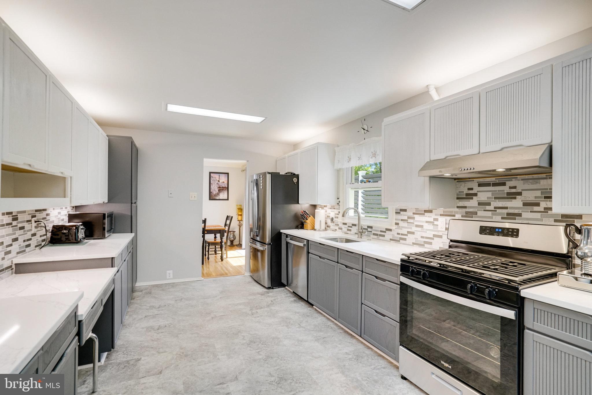 5101 AMPTHILL DRIVE
