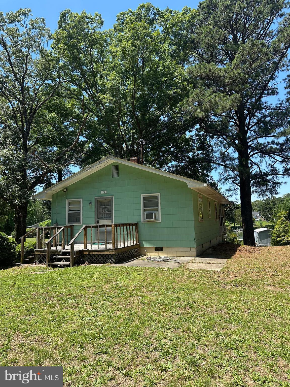 75 LEACHWOOD RD