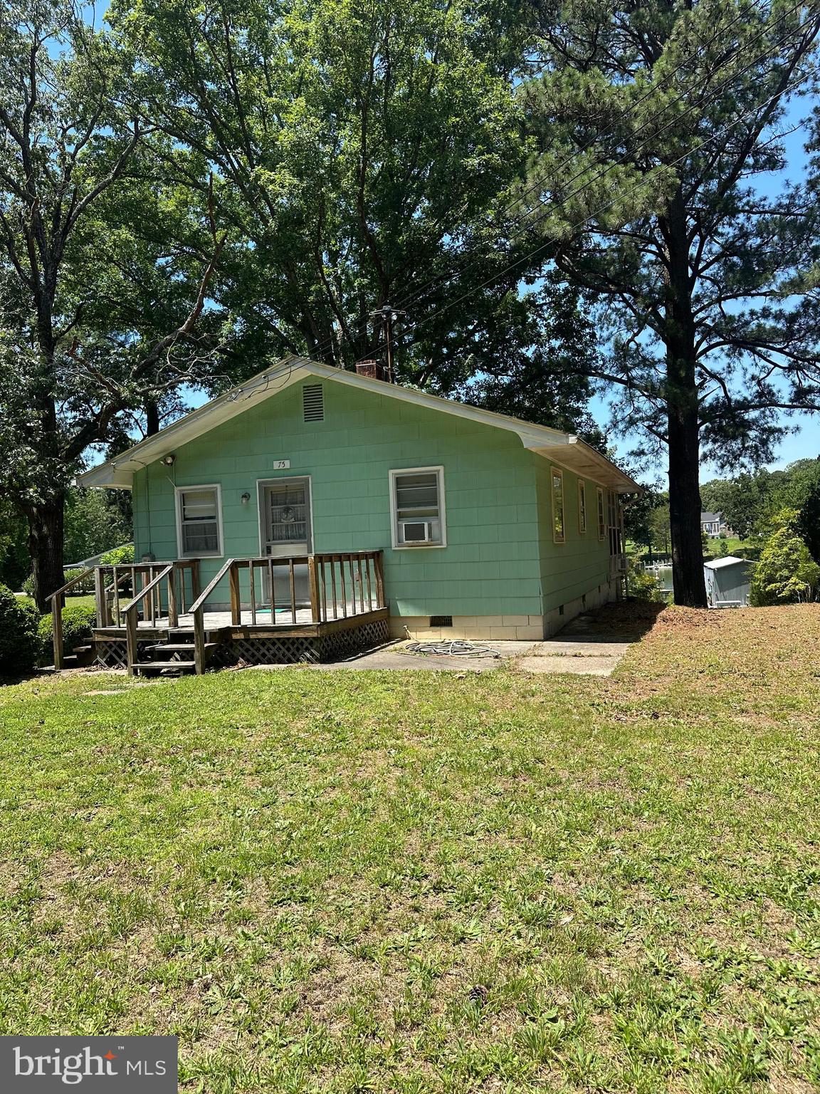 75 LEACHWOOD RD