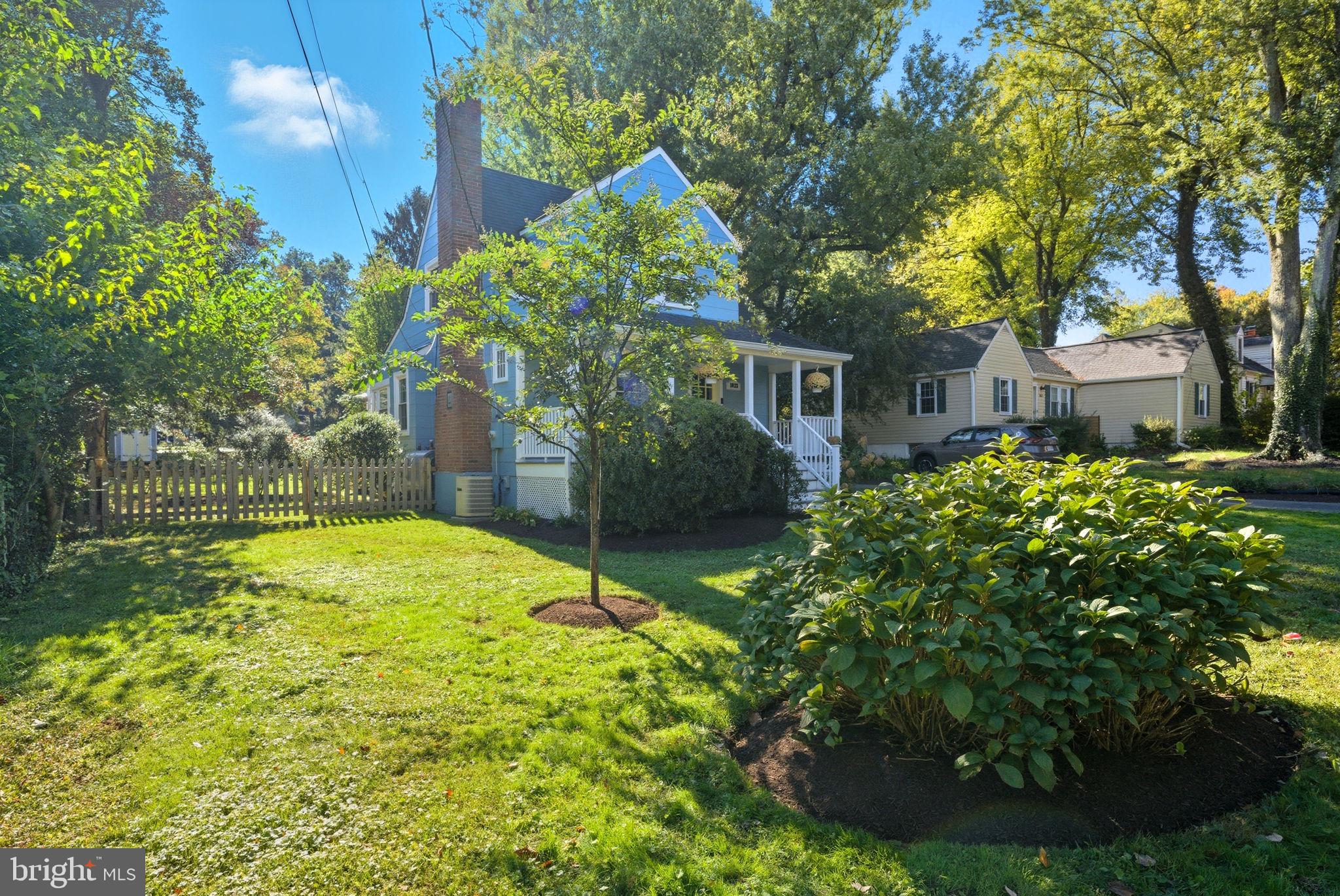 10123 DWIGHT AVENUE