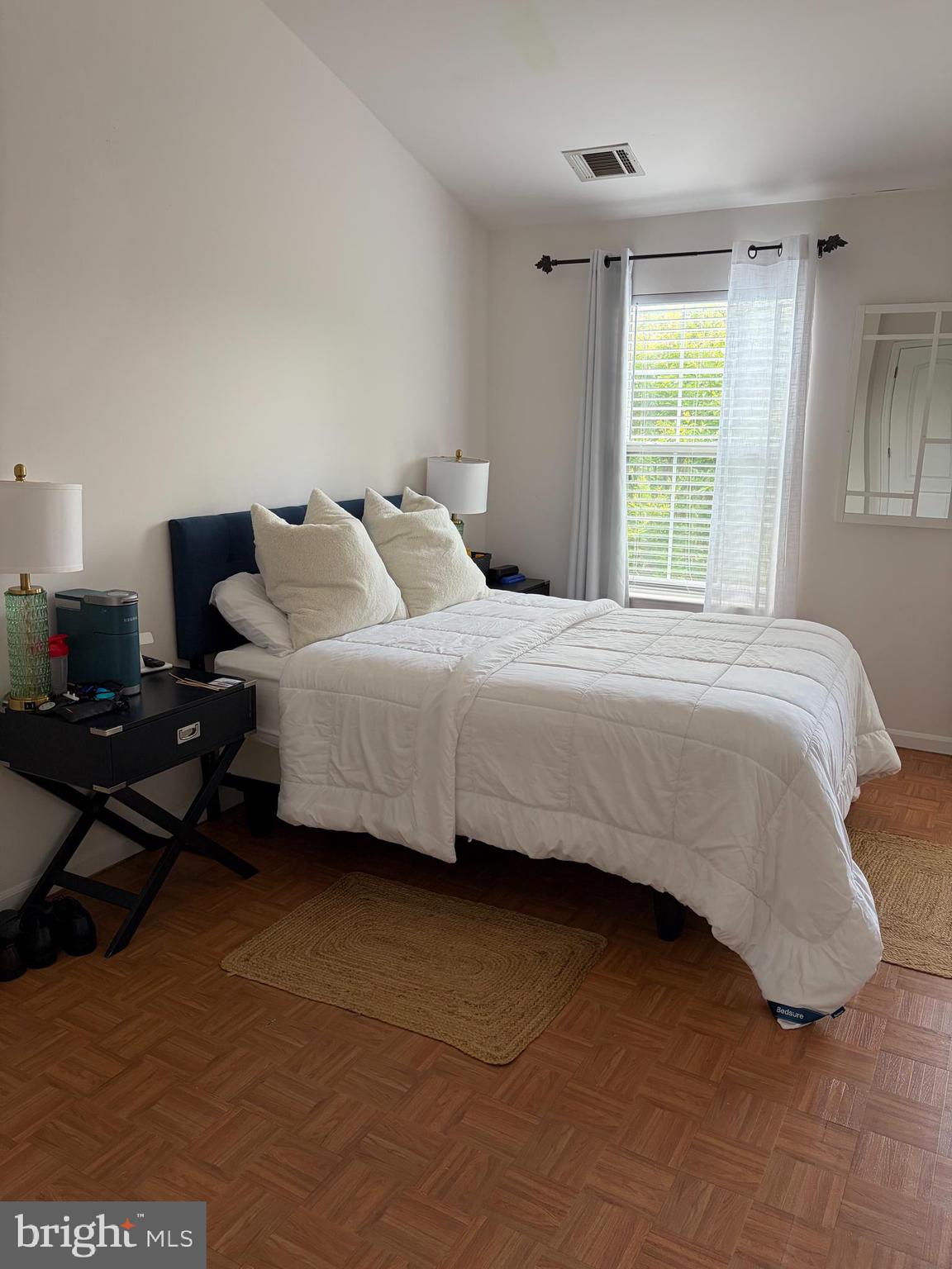 ASHBURN VILLAGE - Residential