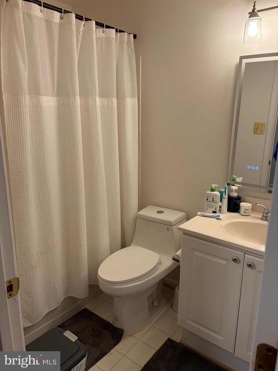 ASHBURN VILLAGE - Residential