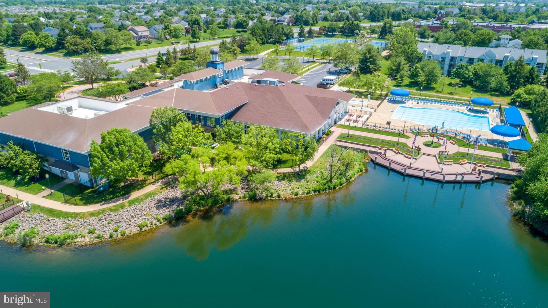 ASHBURN VILLAGE - Residential
