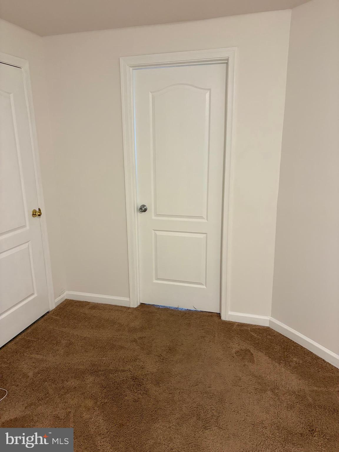 ASHBURN VILLAGE - Residential