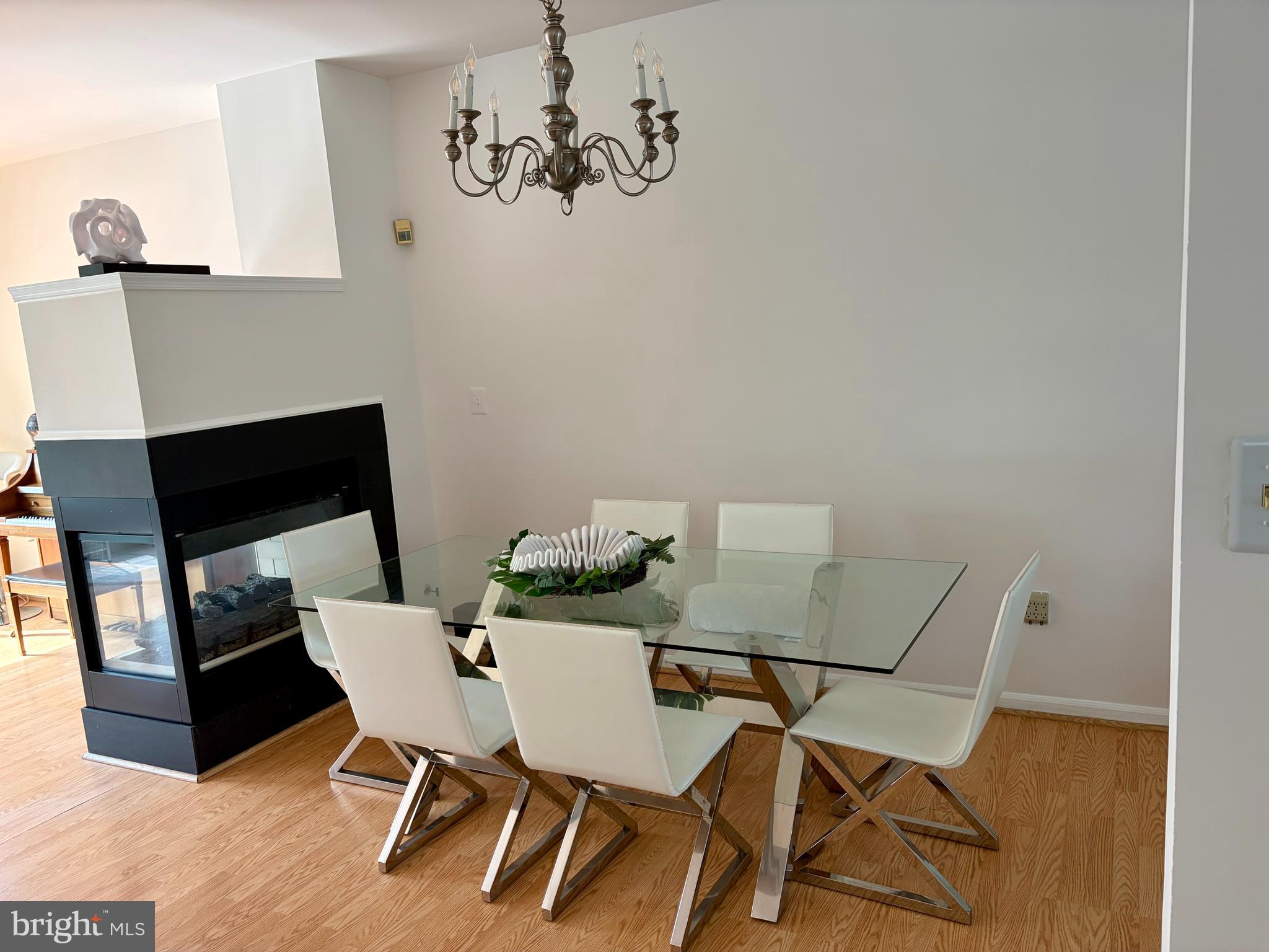 ASHBURN VILLAGE - Residential