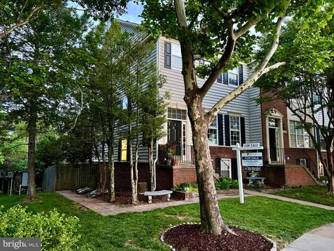 Photo of 21120 Adirondack Terrace, ASHBURN, VA 20147 (MLS # VALO2124912)