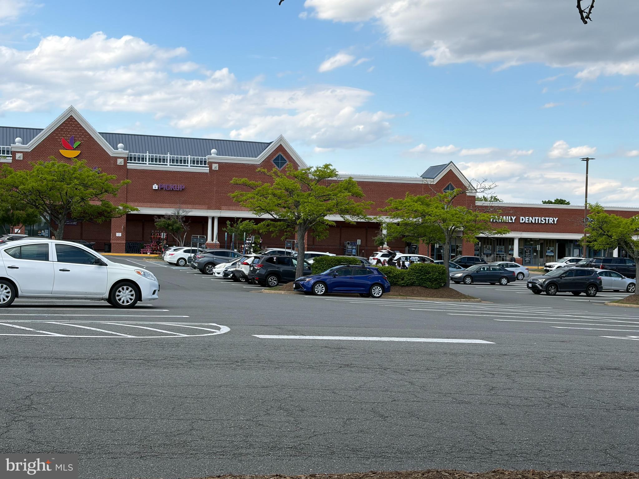 ASHBURN VILLAGE - Residential