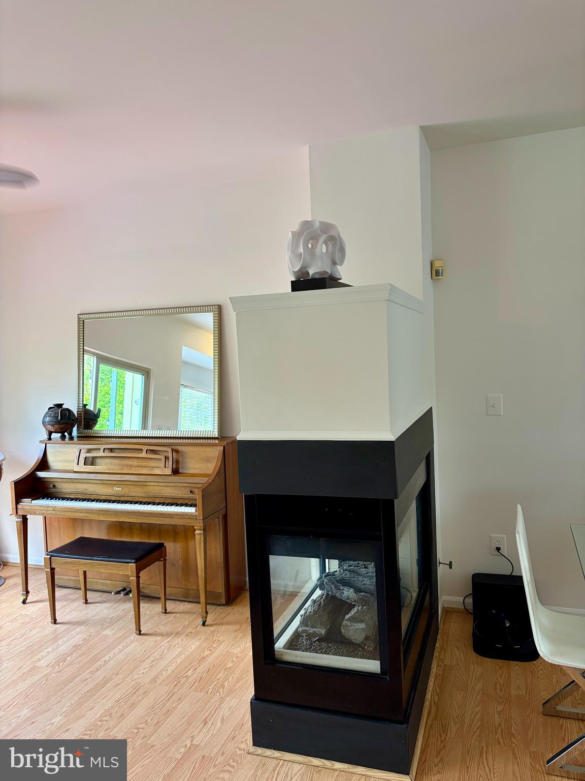 ASHBURN VILLAGE - Residential