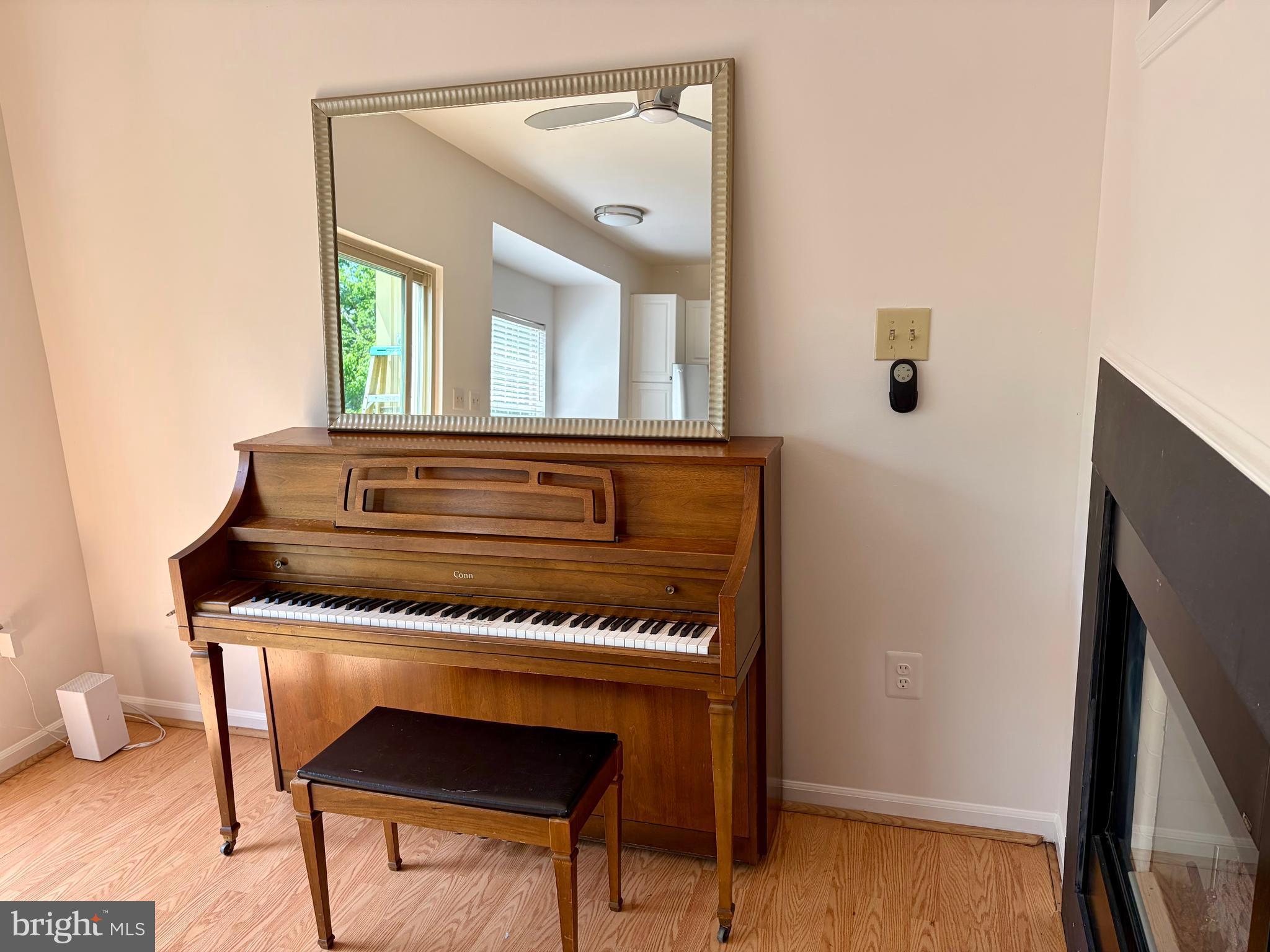 ASHBURN VILLAGE - Residential