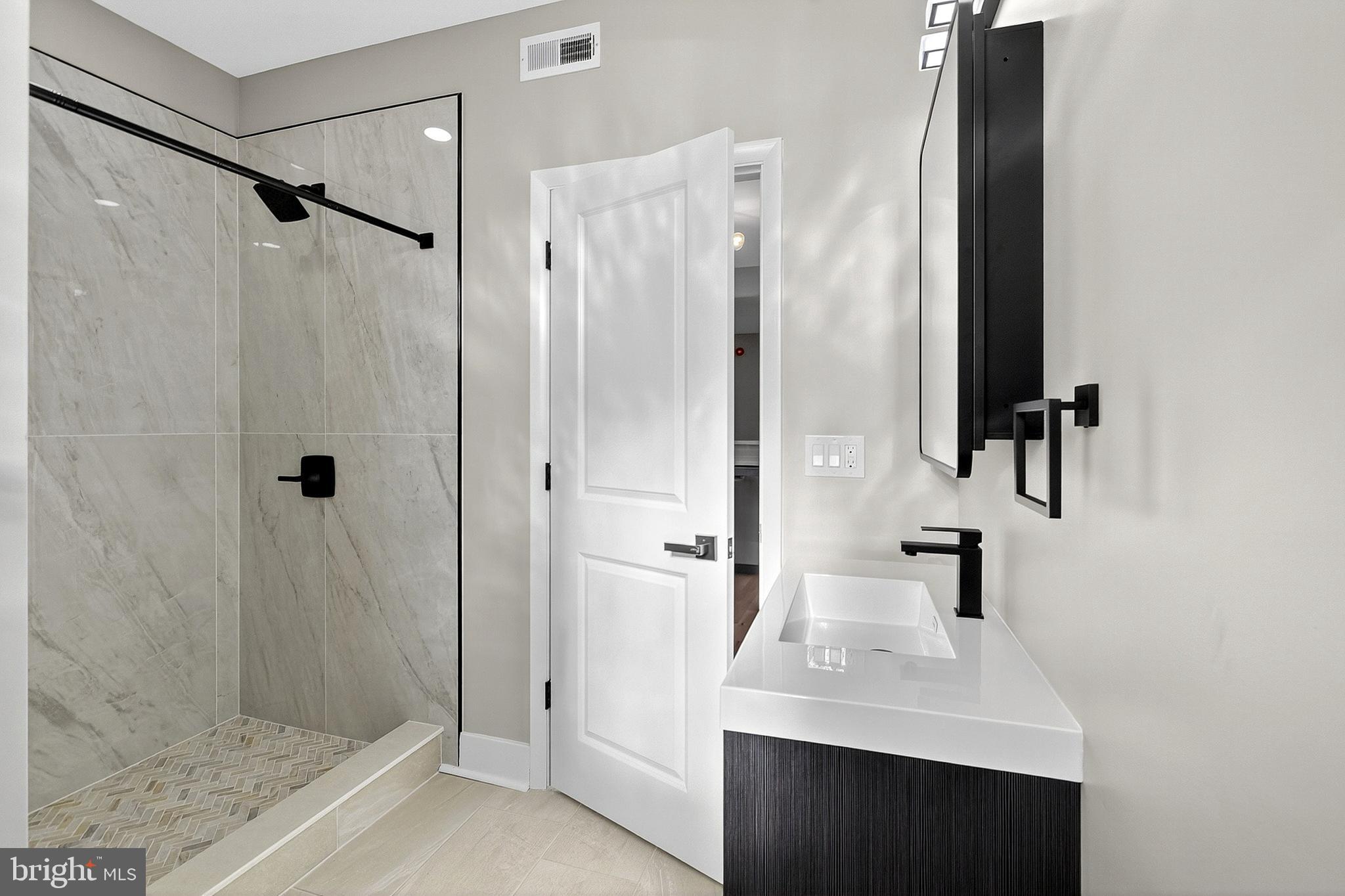 PASSYUNK SQUARE - Residential Lease