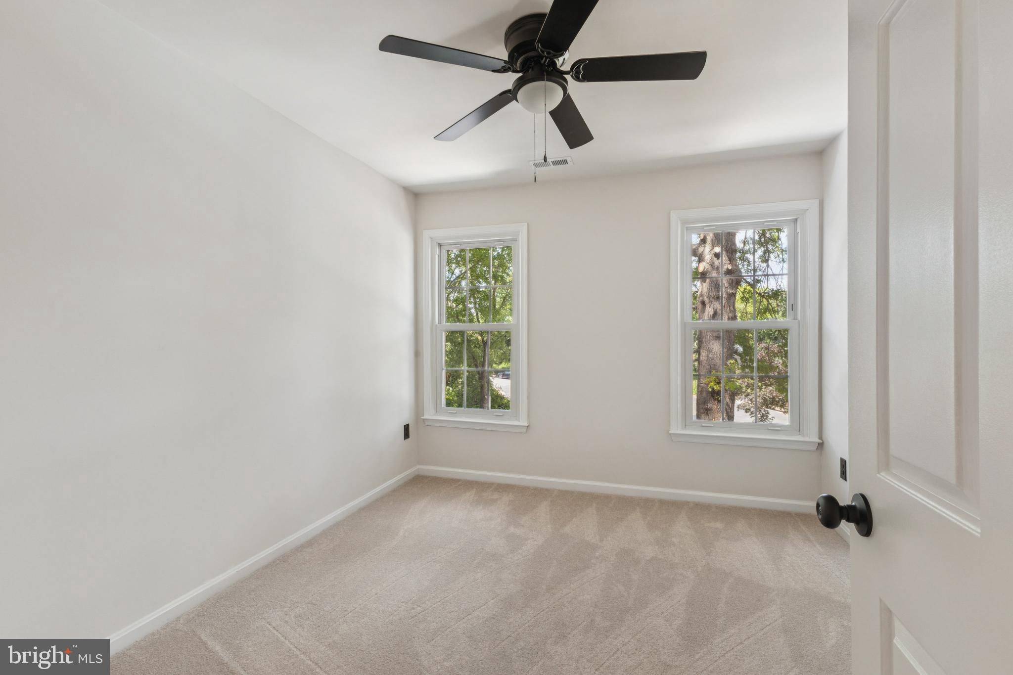 HAMPTON FOREST - Residential