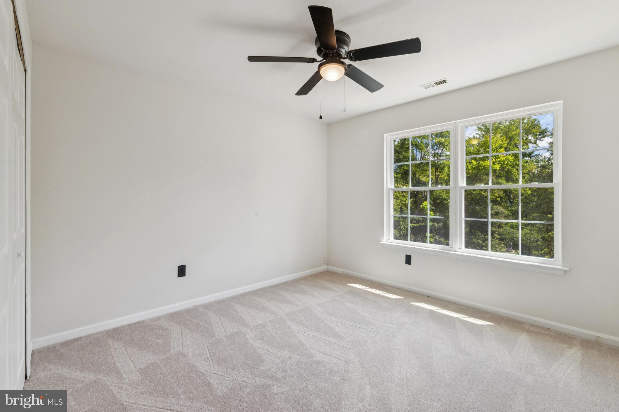 HAMPTON FOREST - Residential