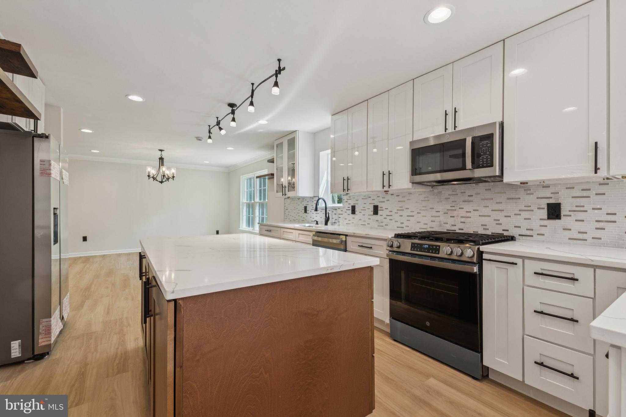 HAMPTON FOREST - Residential