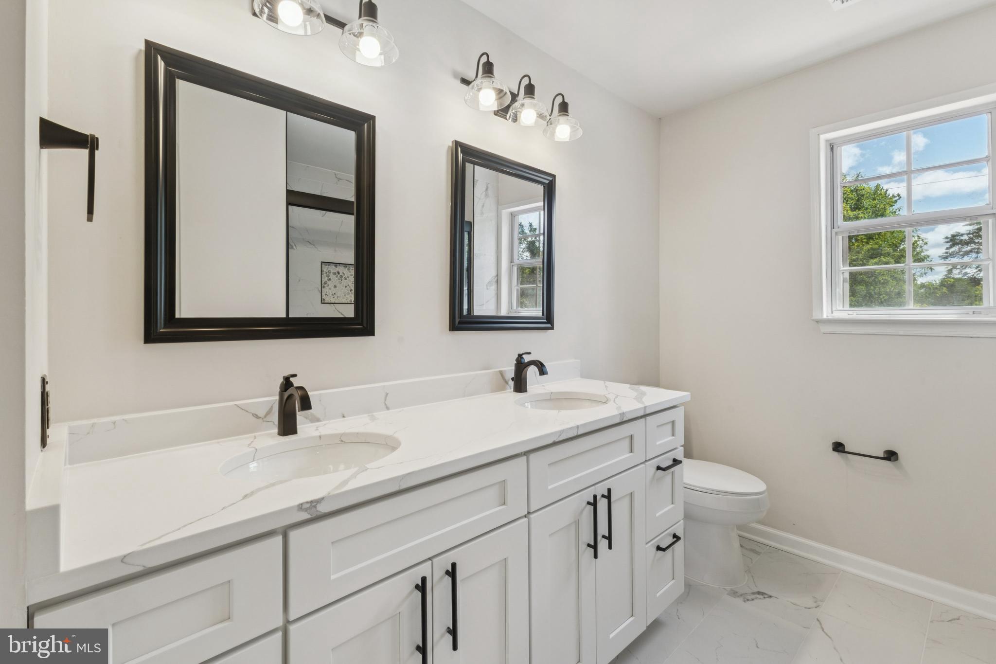 HAMPTON FOREST - Residential