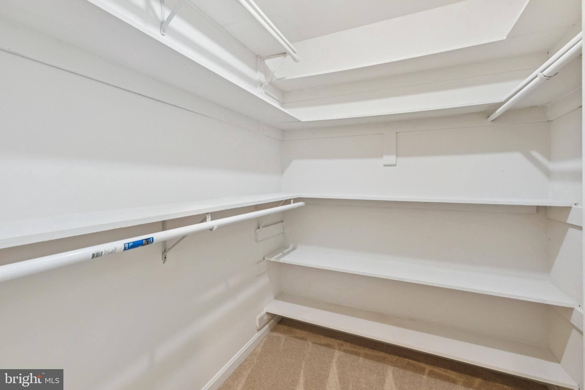 HAMPTON FOREST - Residential