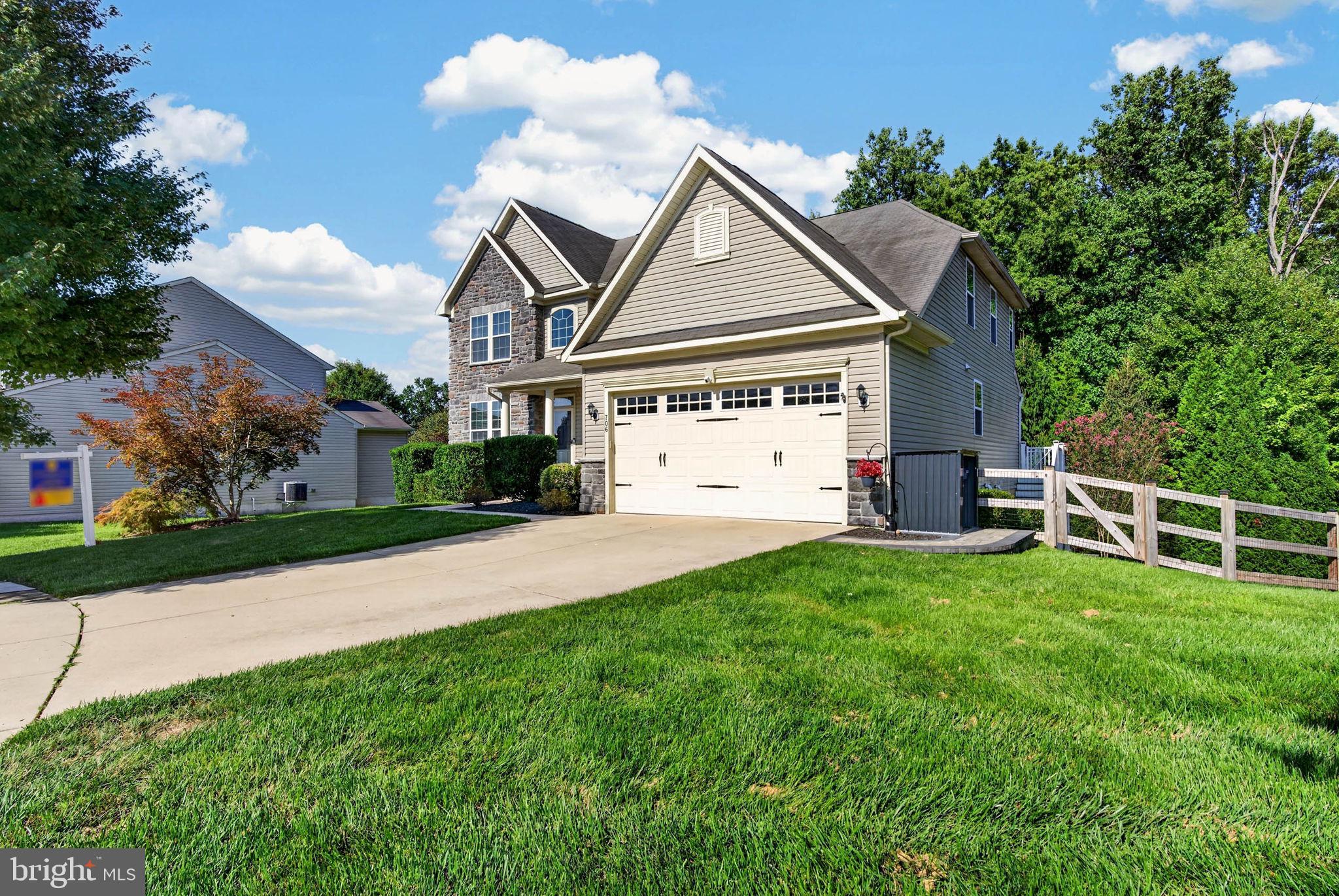 706 NORTHERN LIGHTS DRIVE