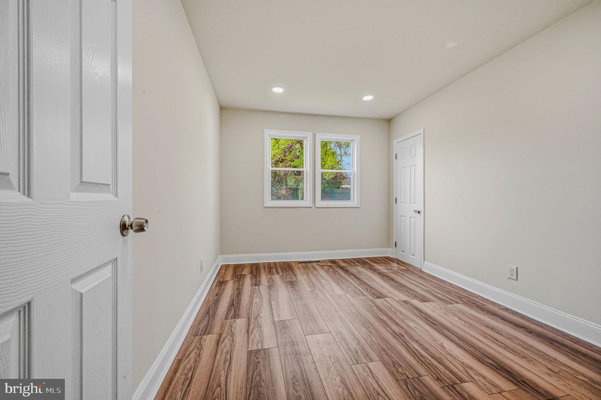 MANOR PARK - Residential