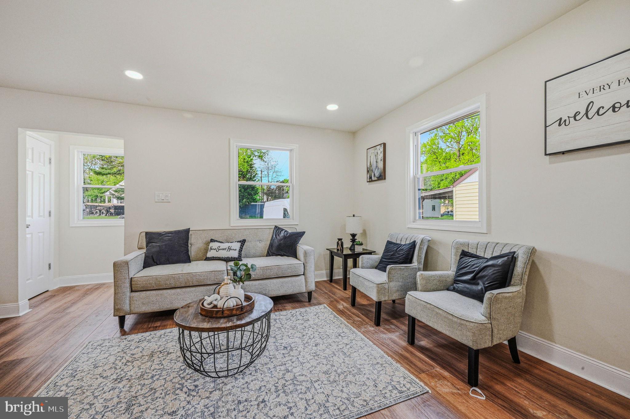 MANOR PARK - Residential