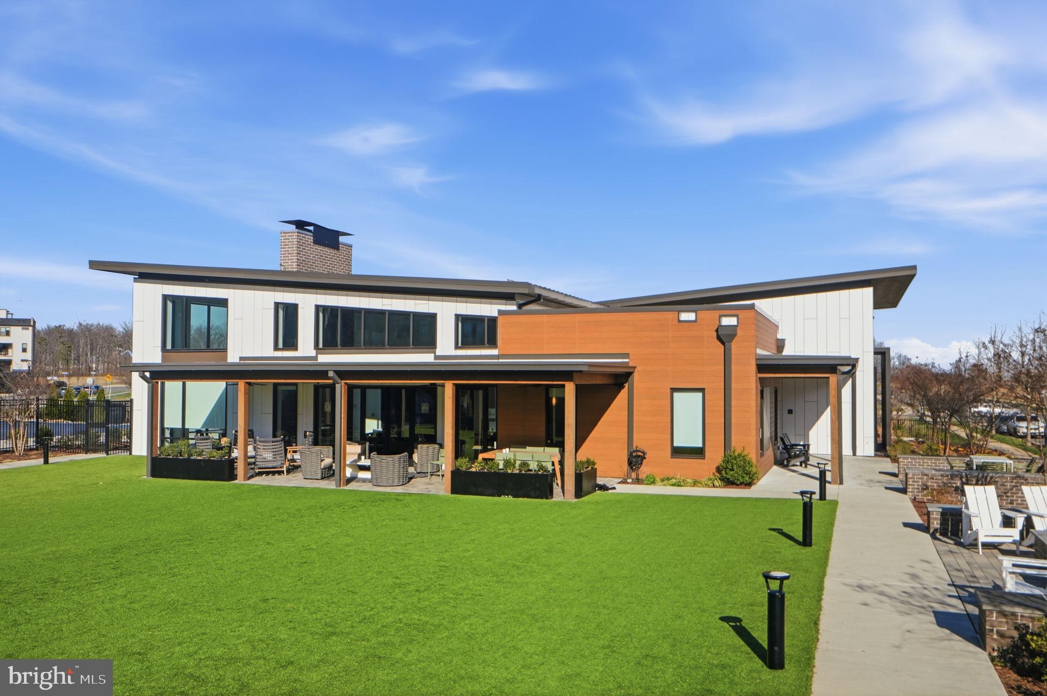 METRO WALK AT MOOREFIELD STATION - Residential