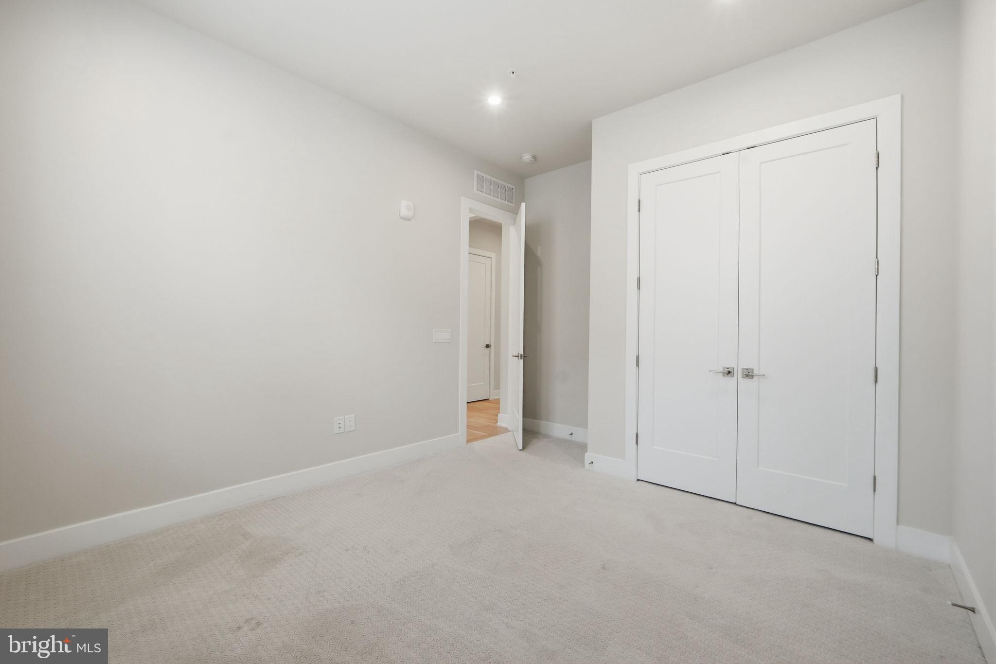 METRO WALK AT MOOREFIELD STATION - Residential