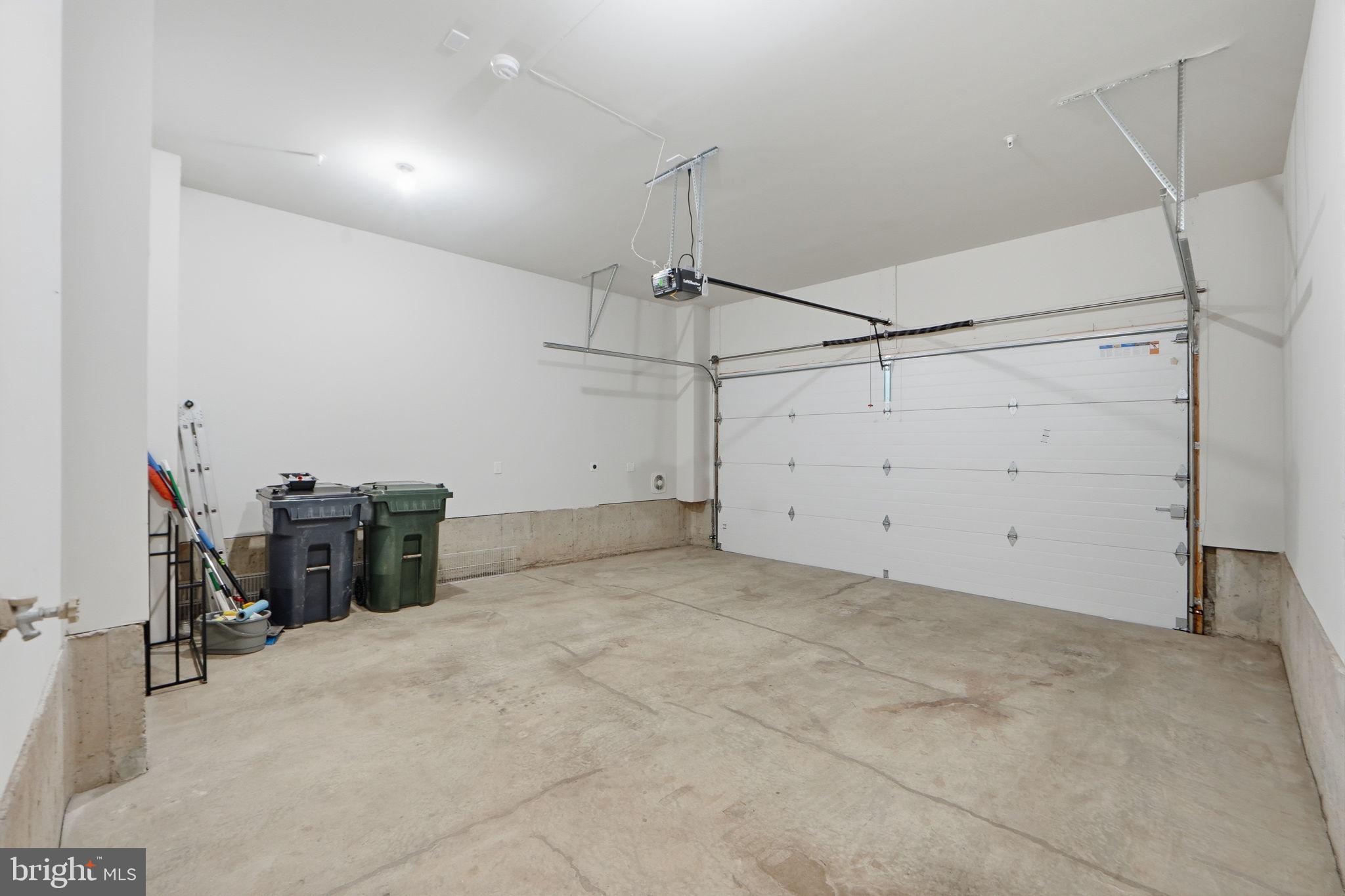 METRO WALK AT MOOREFIELD STATION - Residential