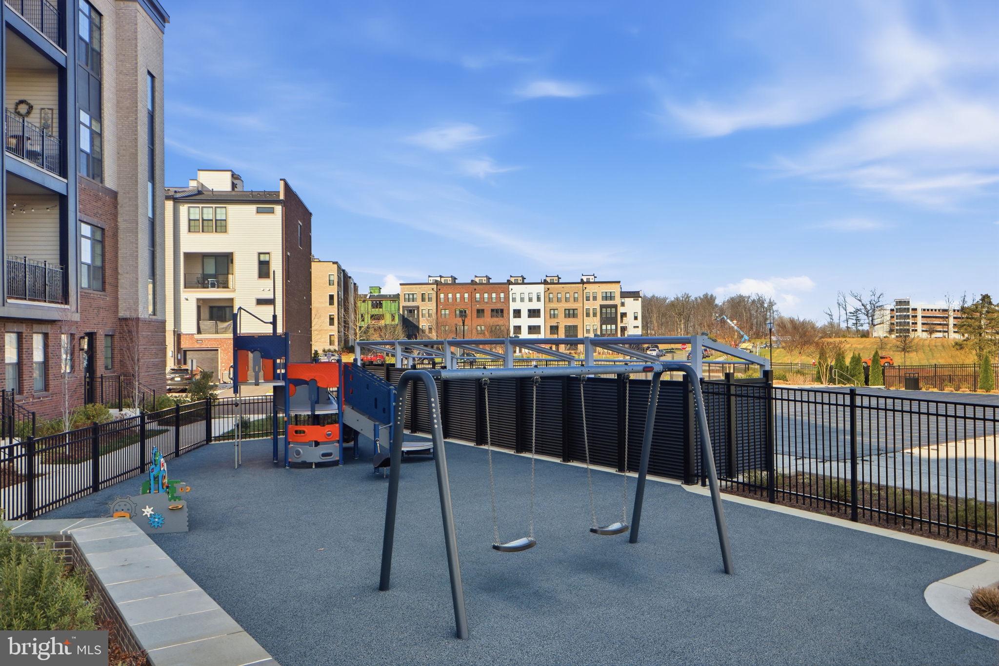 METRO WALK AT MOOREFIELD STATION - Residential