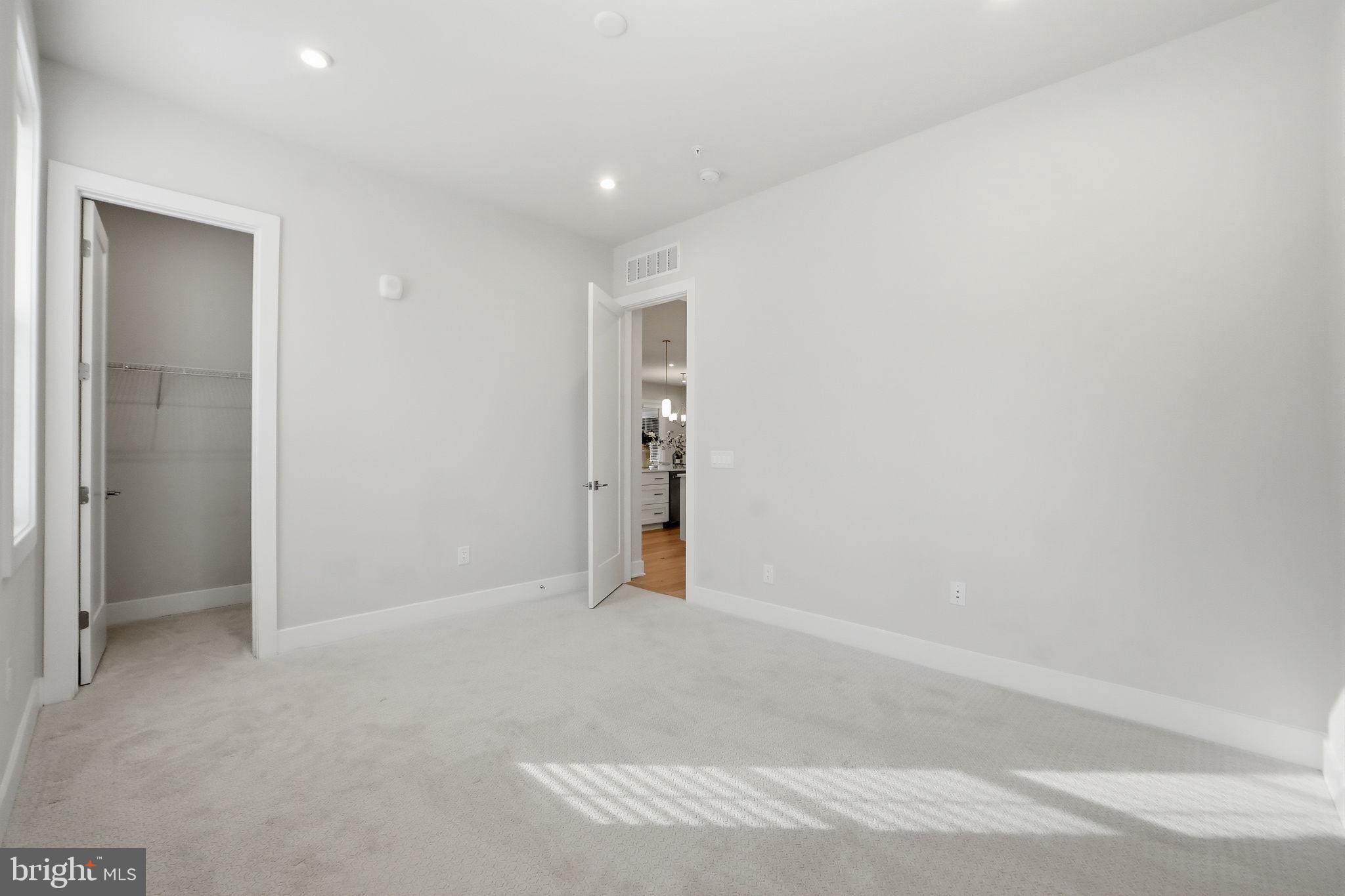 METRO WALK AT MOOREFIELD STATION - Residential