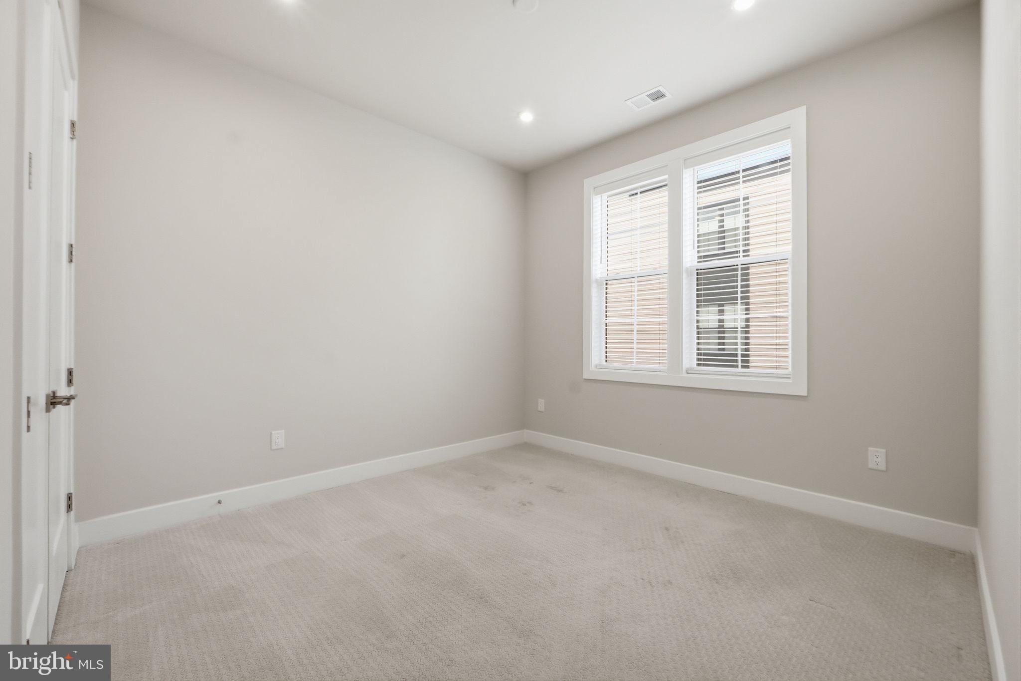 METRO WALK AT MOOREFIELD STATION - Residential