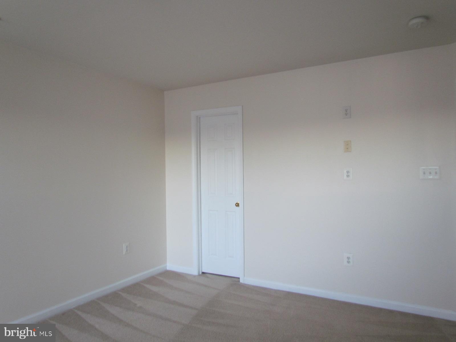 WESTBURY PUB - Residential Lease