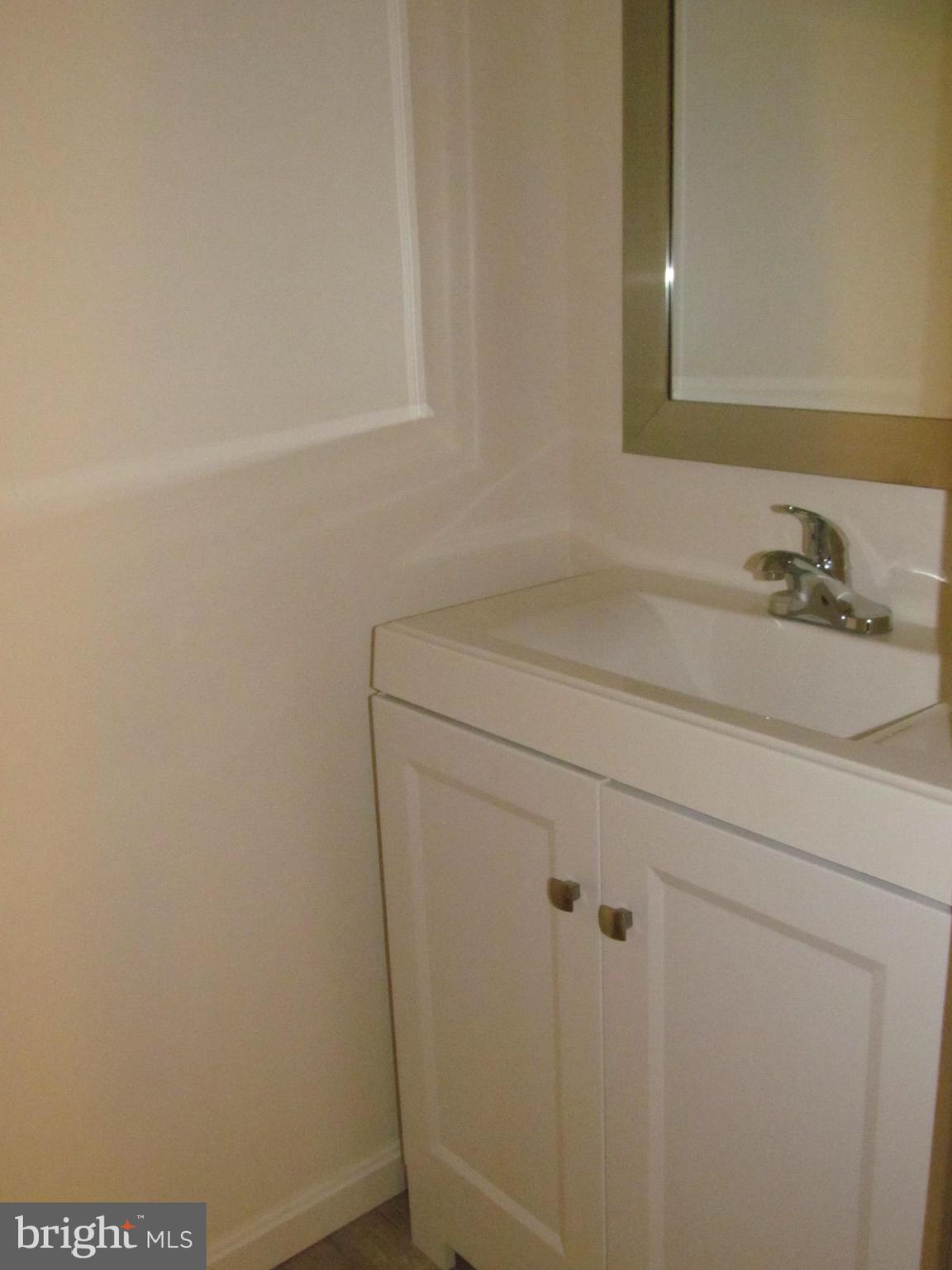 WESTBURY PUB - Residential Lease