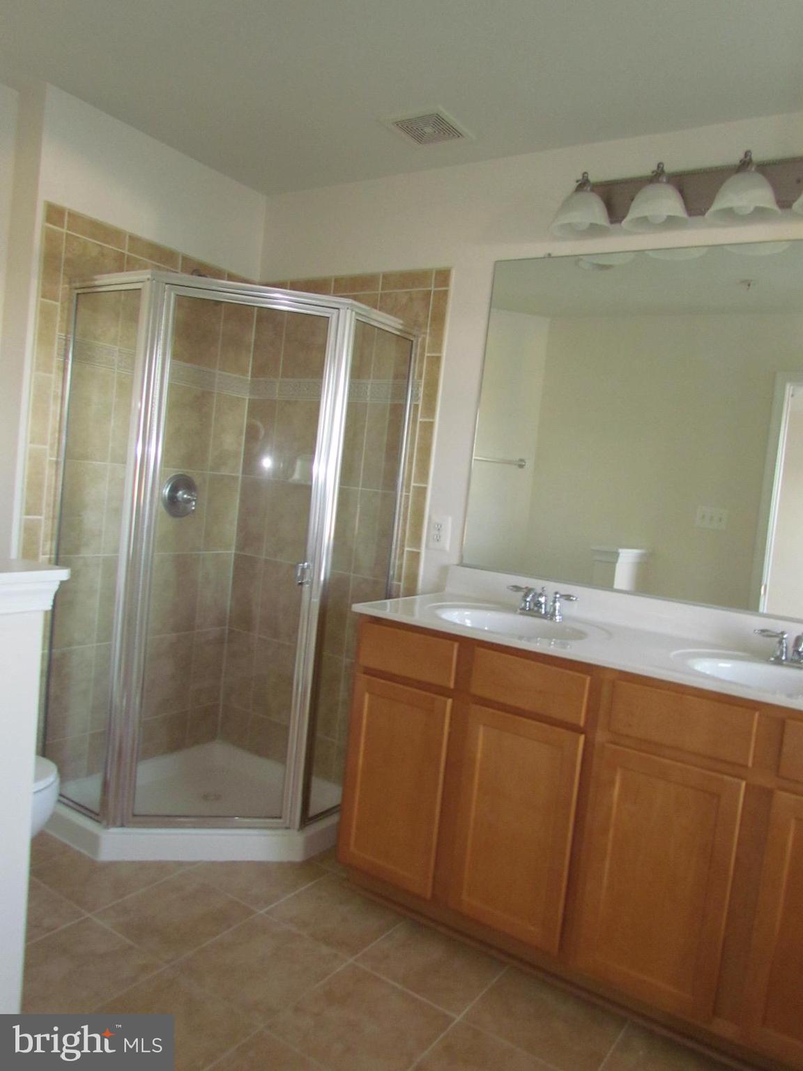 WESTBURY PUB - Residential Lease