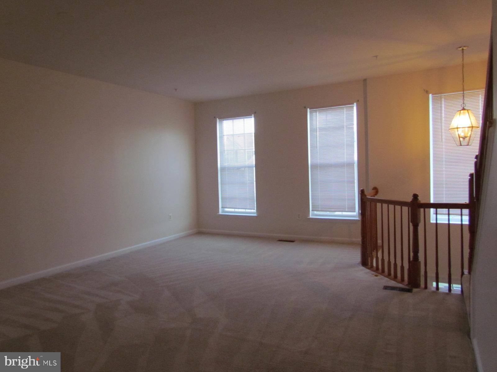 WESTBURY PUB - Residential Lease