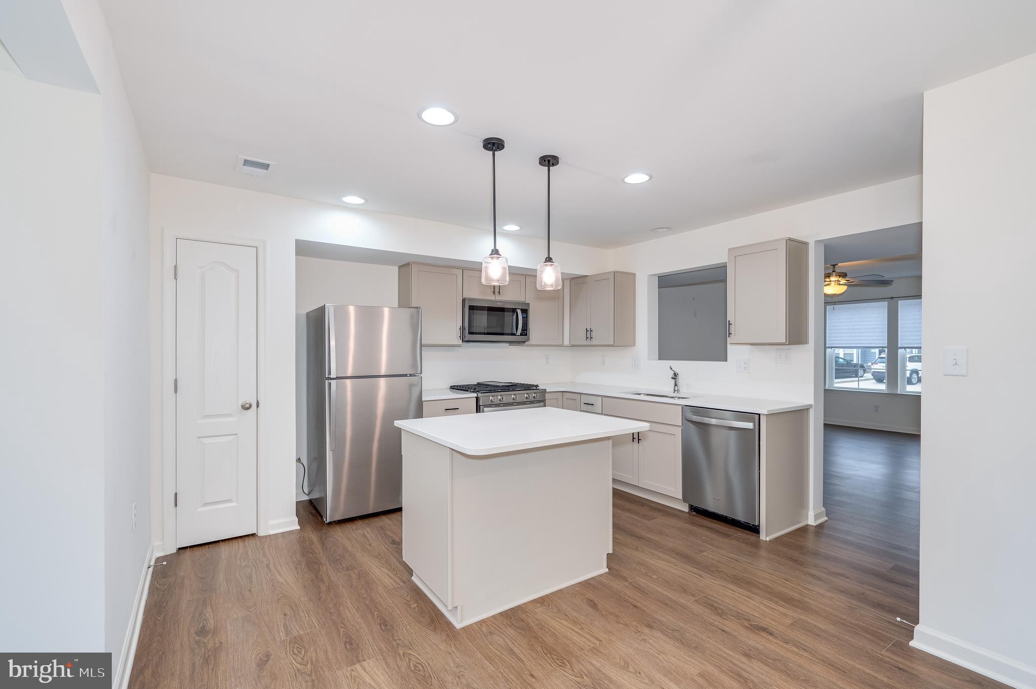 ARCHERS ROCK - Residential Lease