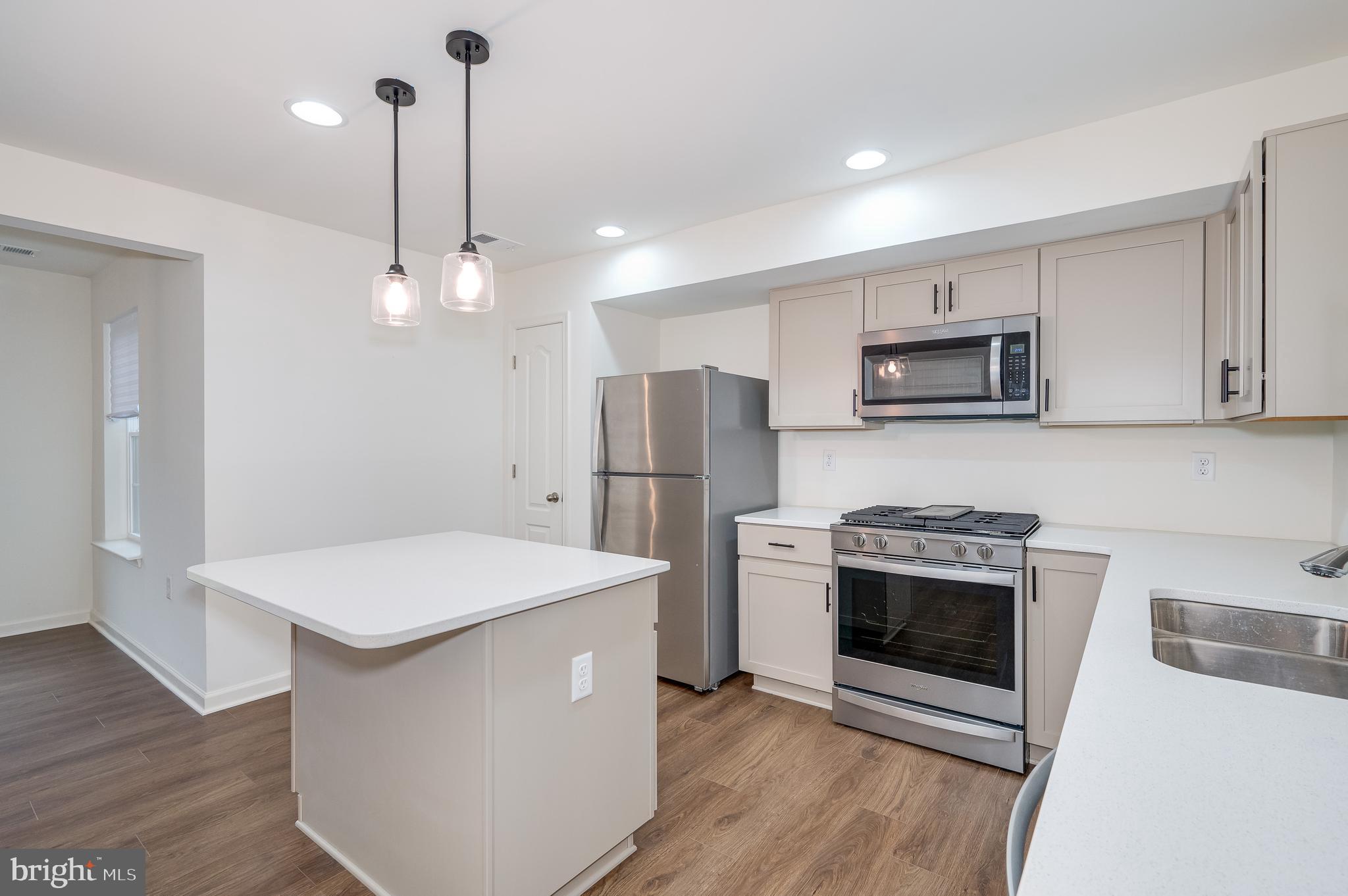 ARCHERS ROCK - Residential Lease