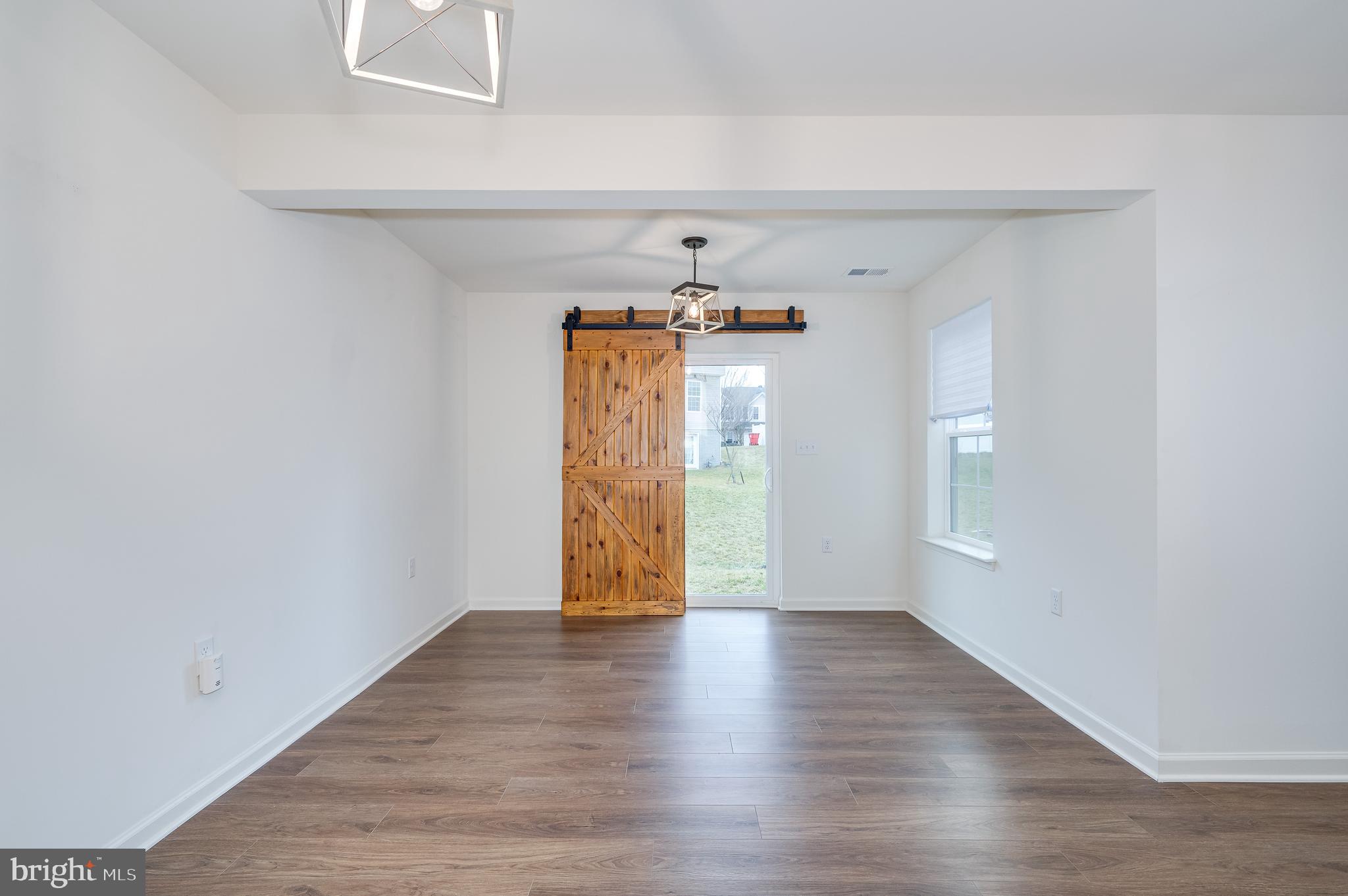 ARCHERS ROCK - Residential Lease