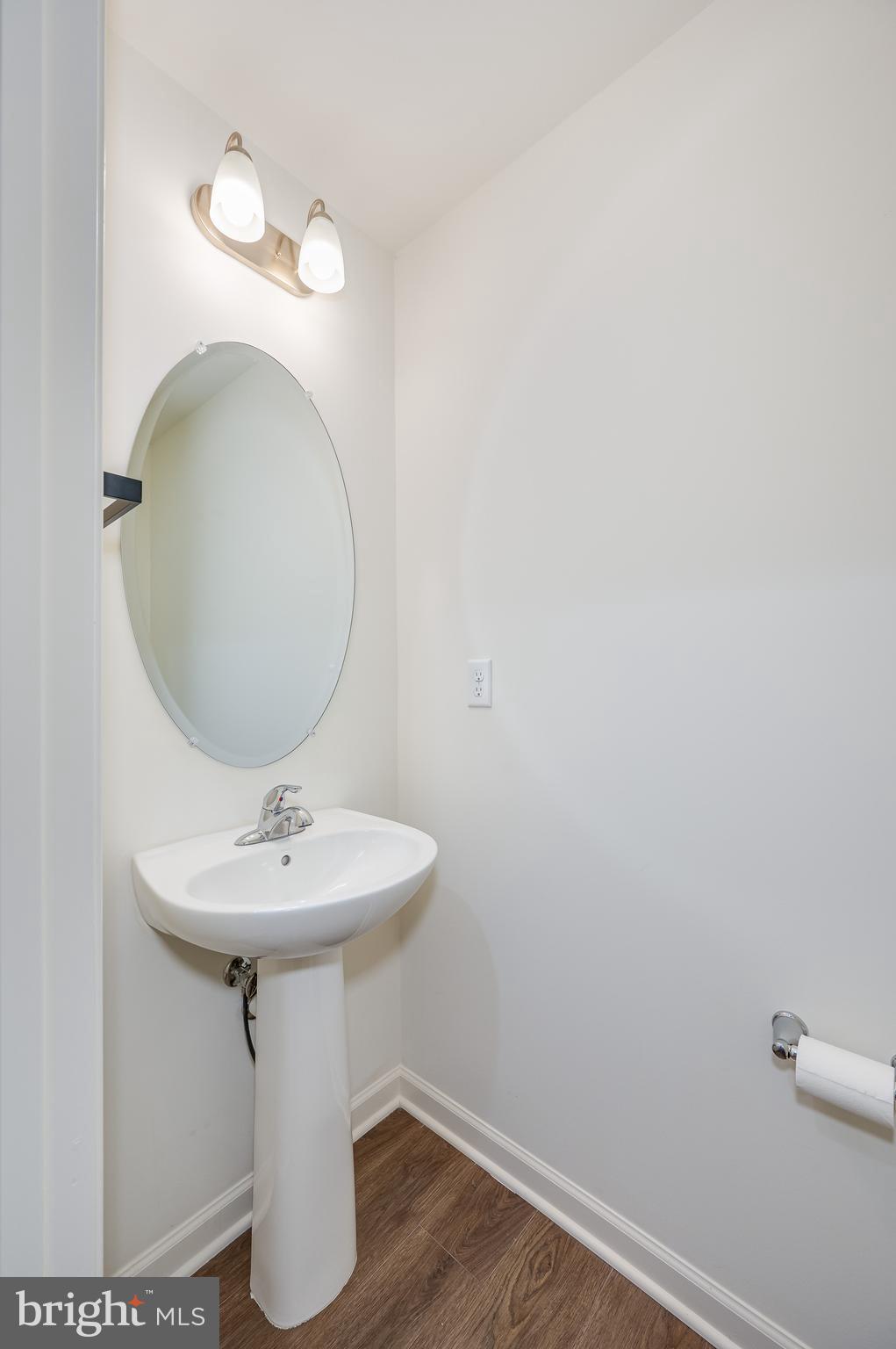 ARCHERS ROCK - Residential Lease