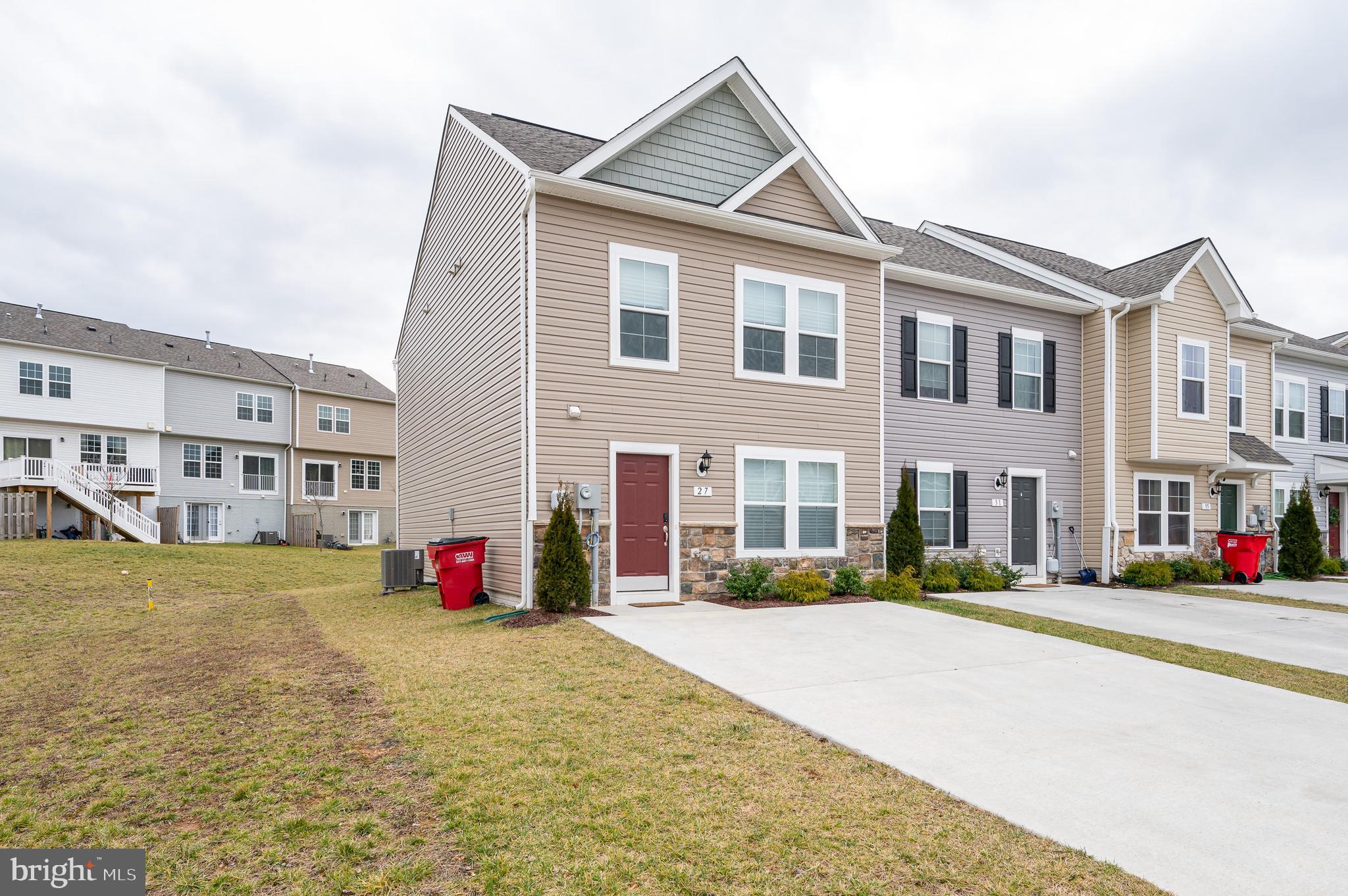 ARCHERS ROCK - Residential Lease